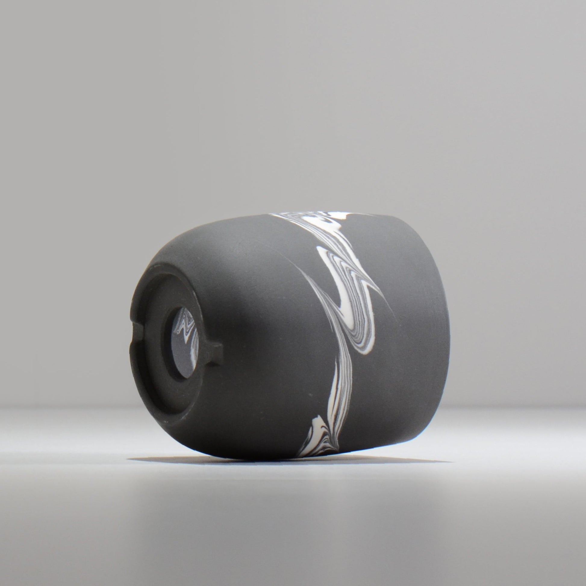 山本真郎 / 黒仙-kokusen013 / S / 約φ8.2cm / 植木鉢