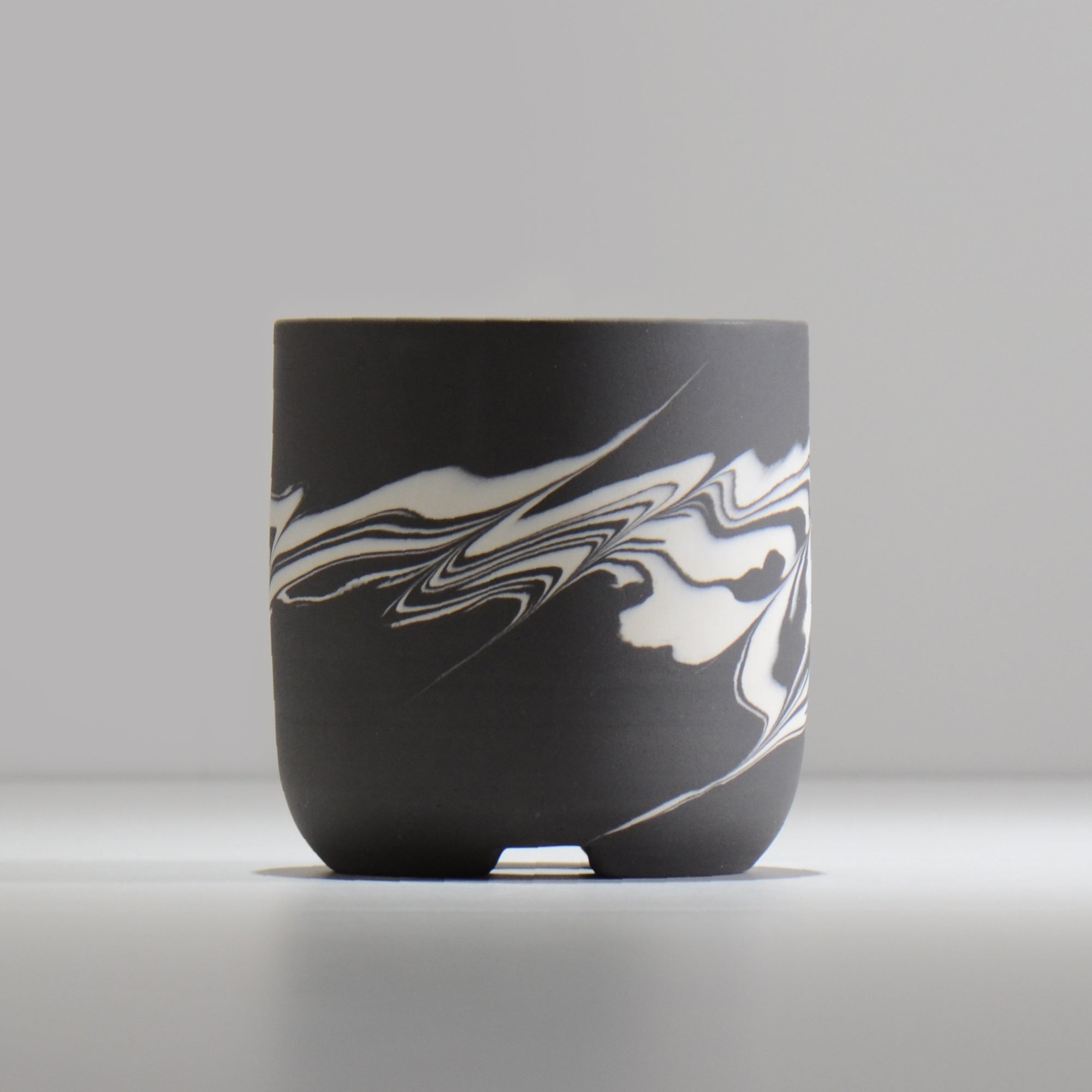 山本真郎 / 黒仙-kokusen018 / M / 約φ10.5cm / 植木鉢