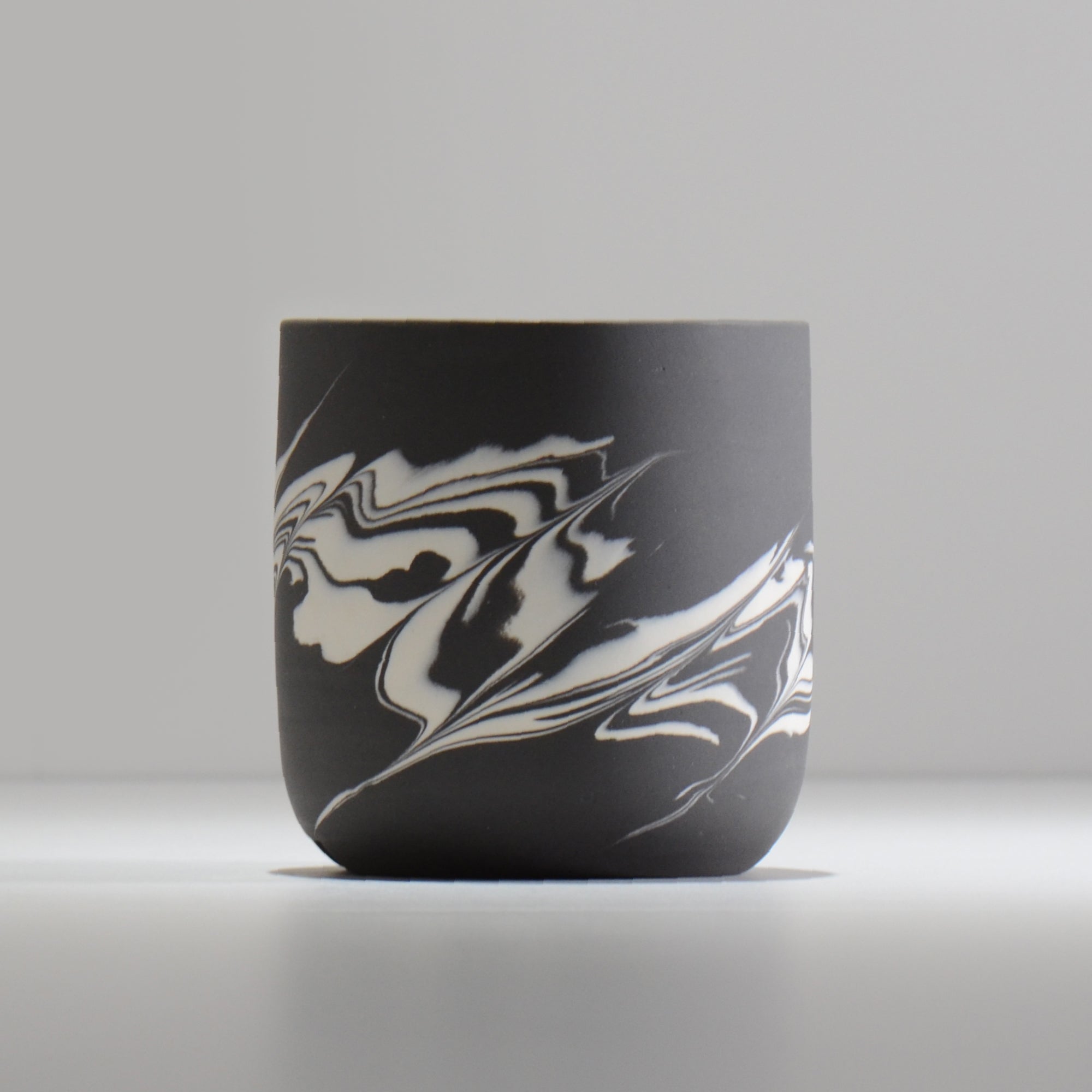 山本真郎 / 黒仙-kokusen018 / M / 約φ10.5cm / 植木鉢