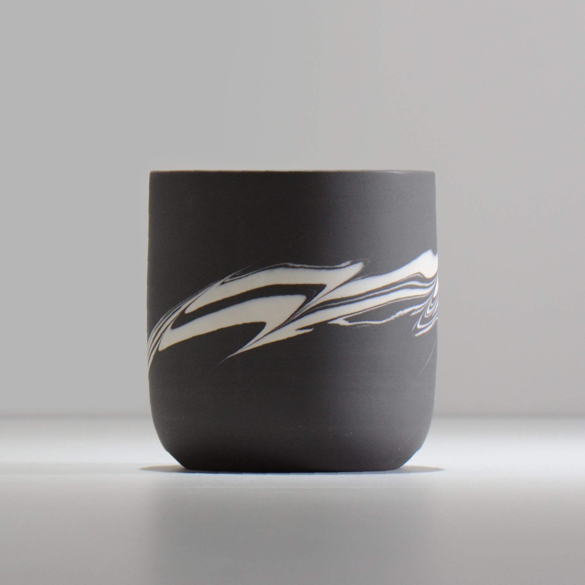 山本真郎 / 黒仙-kokusen018 / M / 約φ10.5cm / 植木鉢
