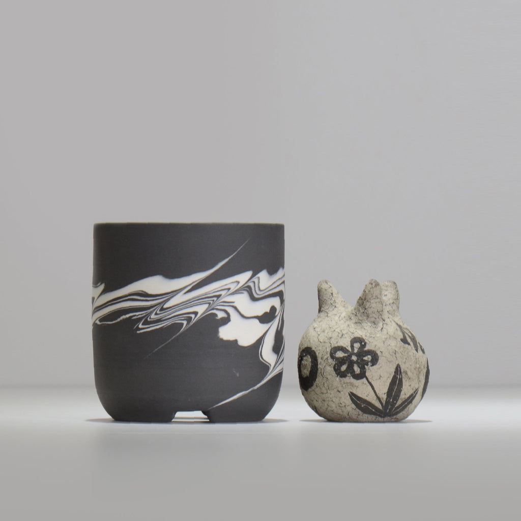 山本真郎 / 黒仙-kokusen018 / M / 約φ10.5cm / 植木鉢