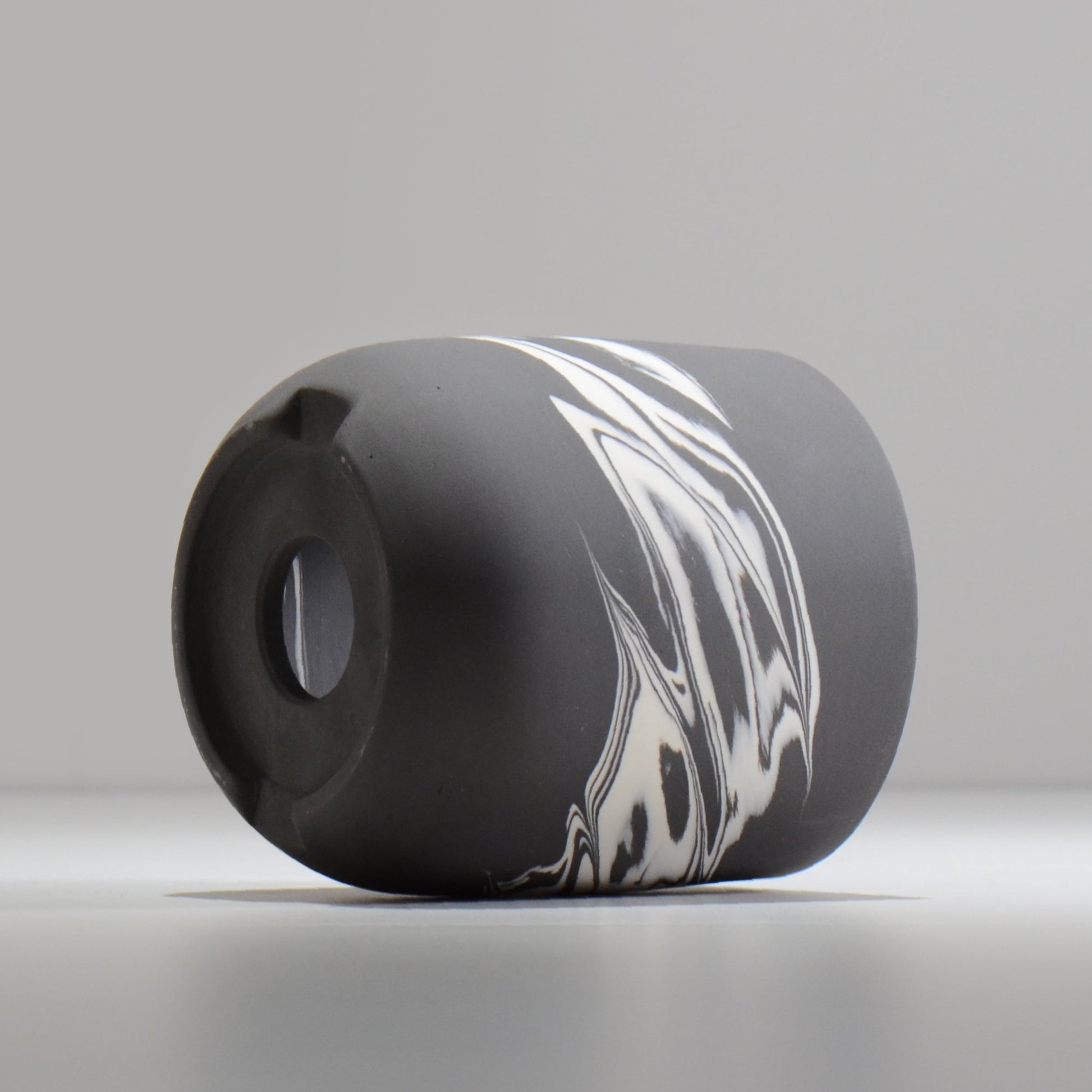 山本真郎 / 黒仙-kokusen019 / M / 約φ10.2cm / 植木鉢