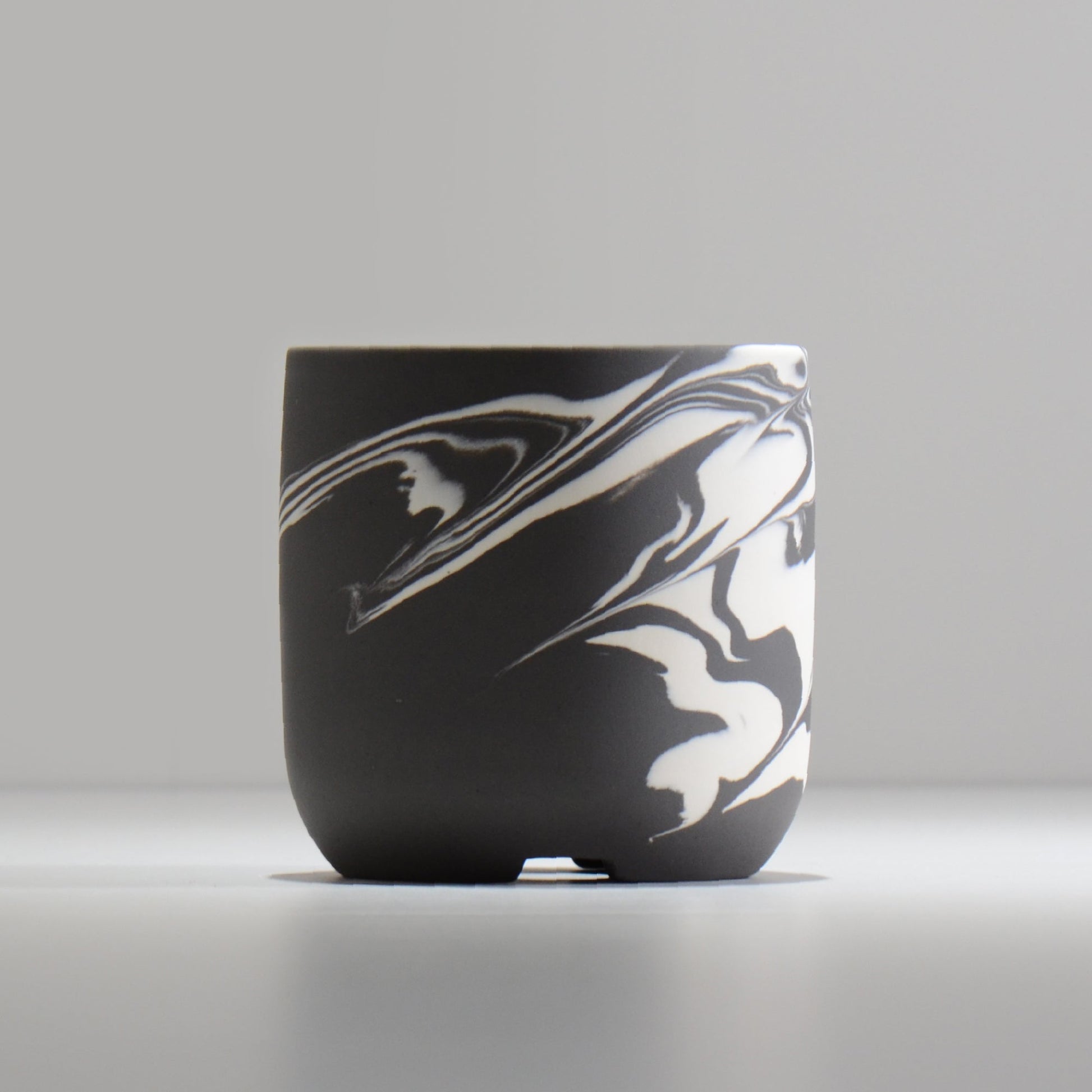 山本真郎 / 黒仙-kokusen020 / M / 約φ10.7cm / 植木鉢