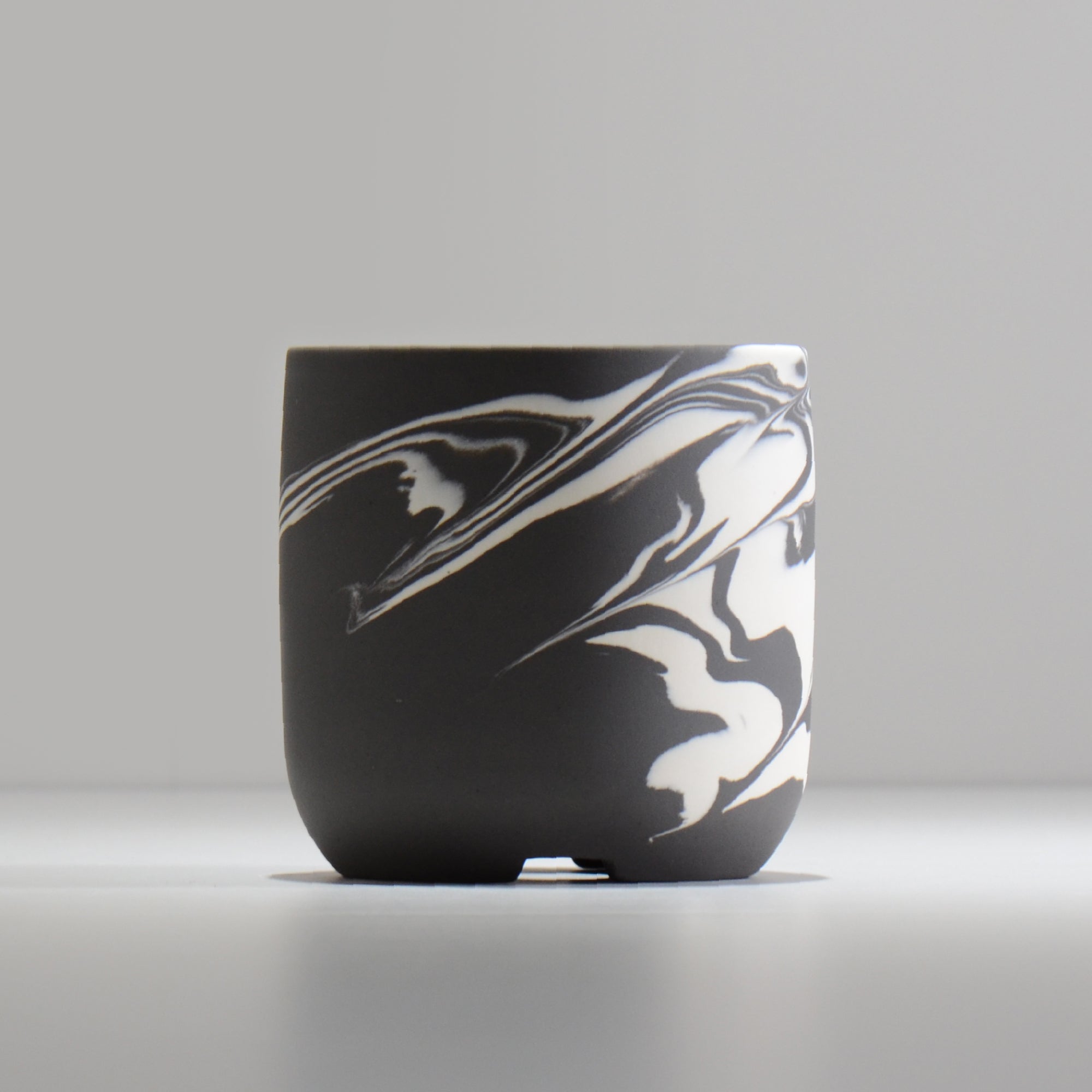 山本真郎 / 黒仙-kokusen020 / M / 約φ10.7cm / 植木鉢