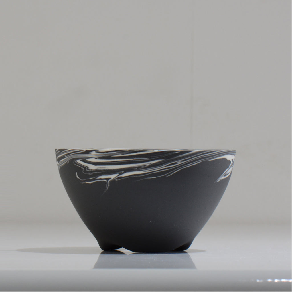 山本真郎 / 黒仙-kokusen006 / 約φ13.7cm / 植木鉢