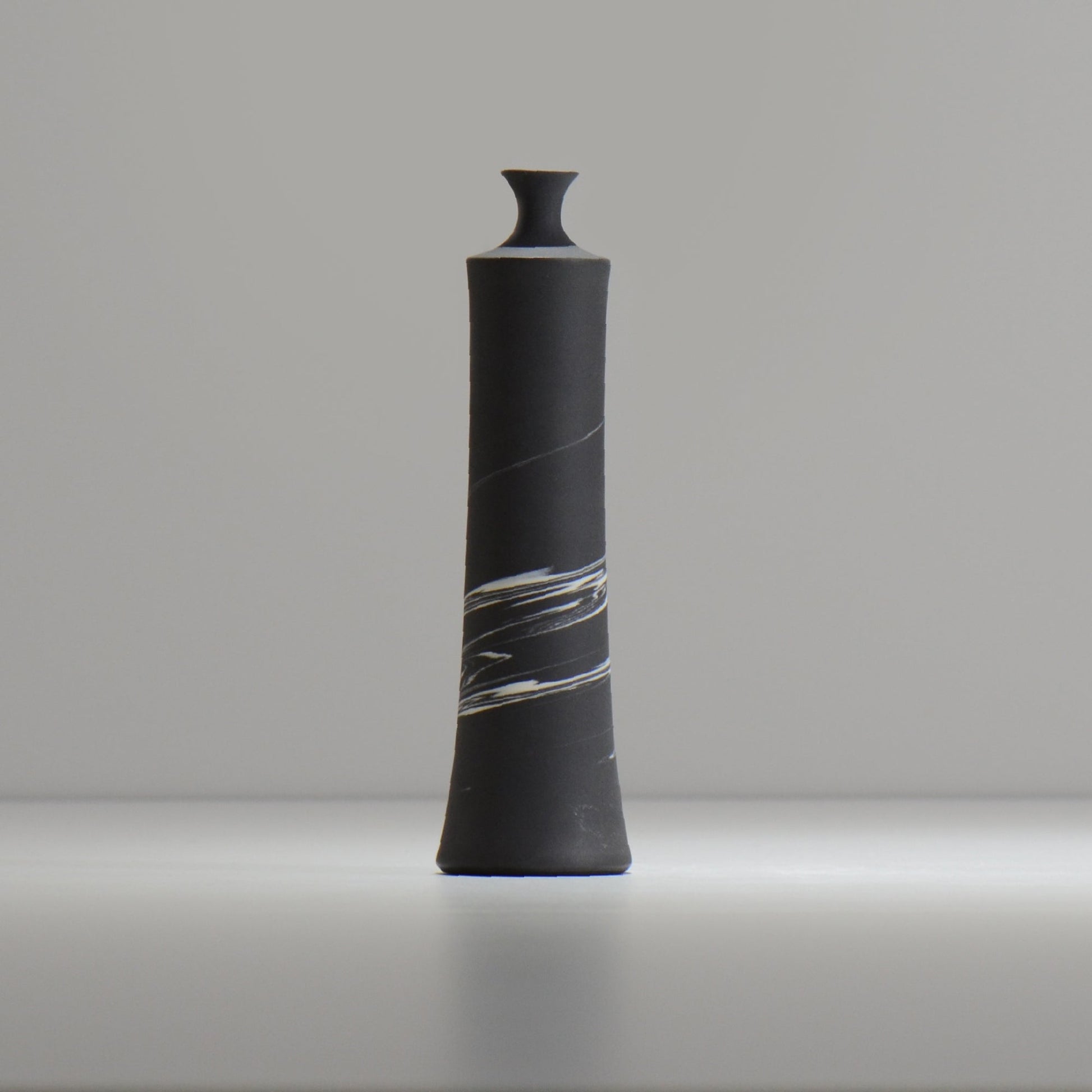 山本真郎 / 黒仙 / kokusen_ichi_xs / 約口径φ1.9cm / 一輪挿し