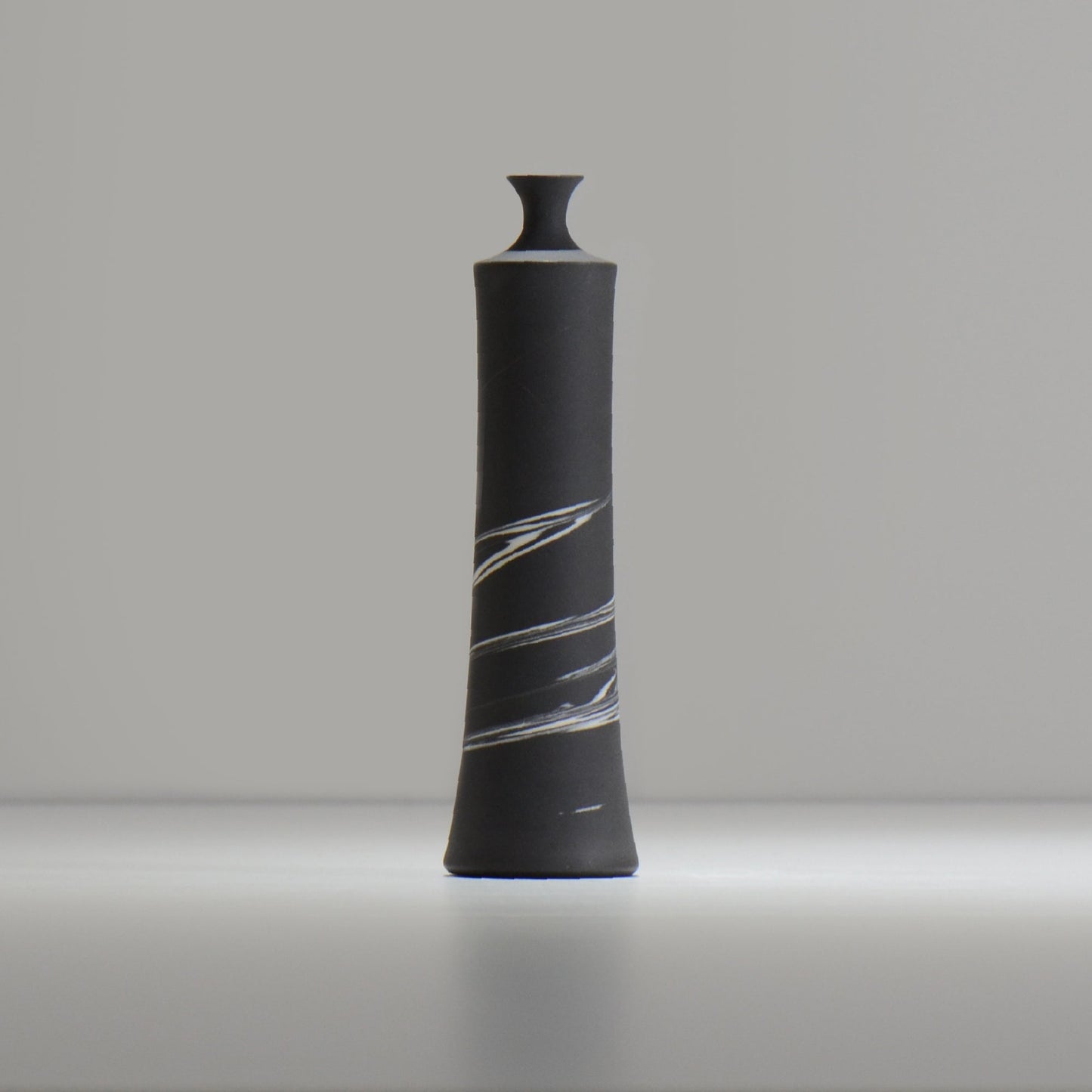 山本真郎 / 黒仙 / kokusen_ichi_xs / 約口径φ1.9cm / 一輪挿し