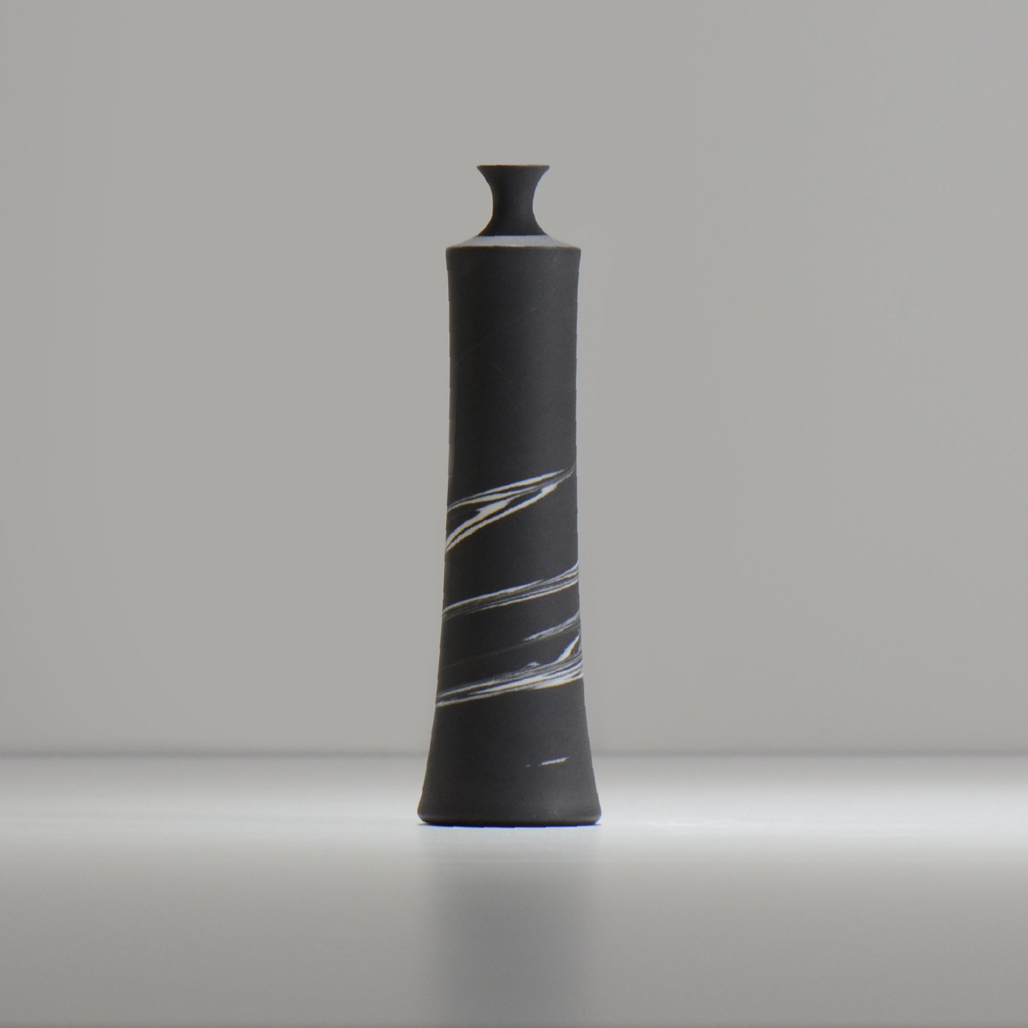 山本真郎 / 黒仙 / kokusen_ichi_xs / 約口径φ1.9cm / 一輪挿し