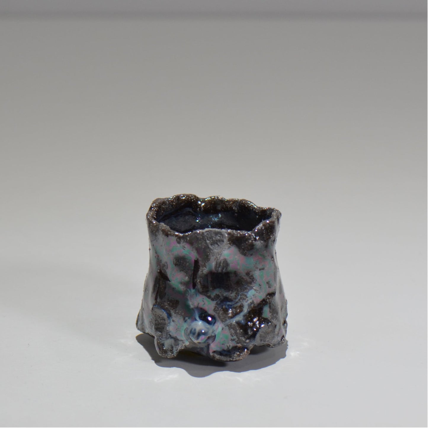 木村 貴史 / 灰釉光彩ぐい呑 /kt_04