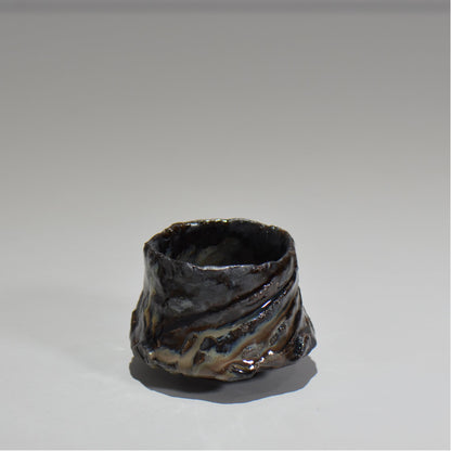 木村 貴史 / 黒泥彩白釉ぐい呑 /kt_07