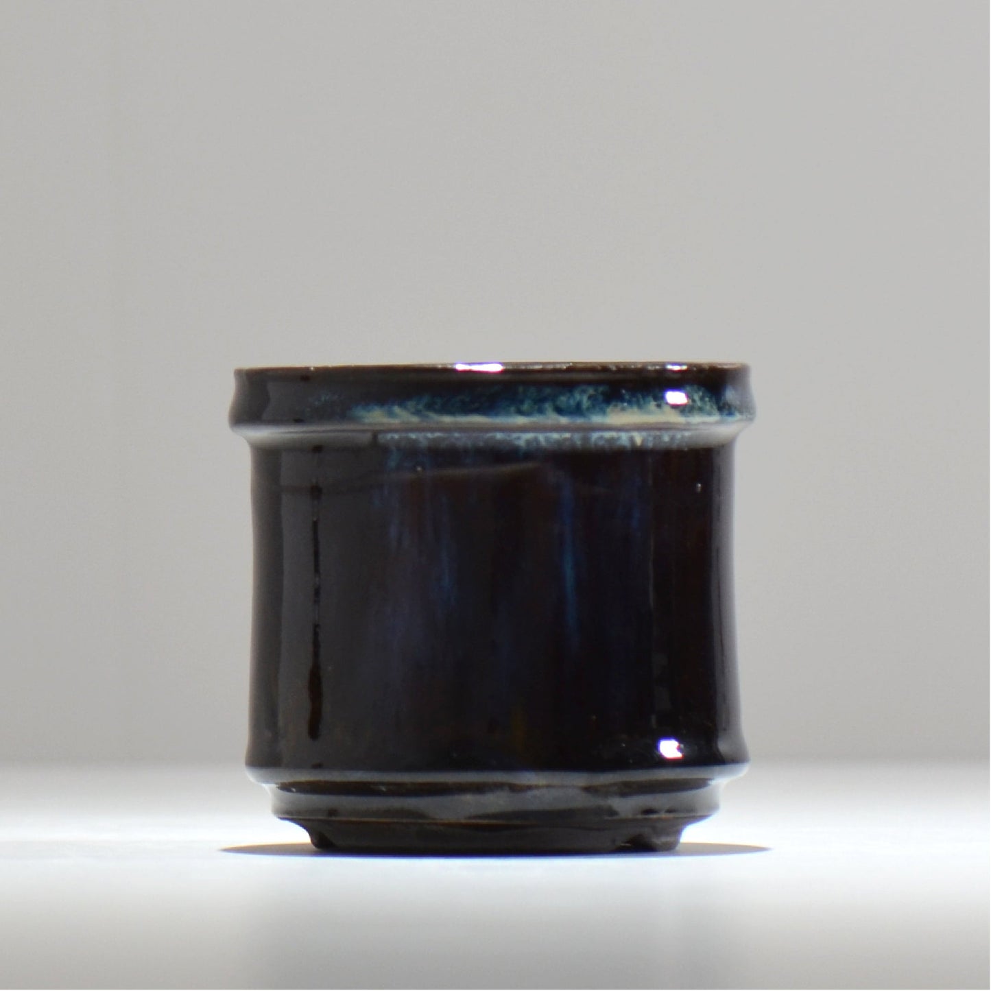 ヒノモトナツミ / 縁-ふち- / hn02_fc01_s / 約φ9.2cm / 植木鉢