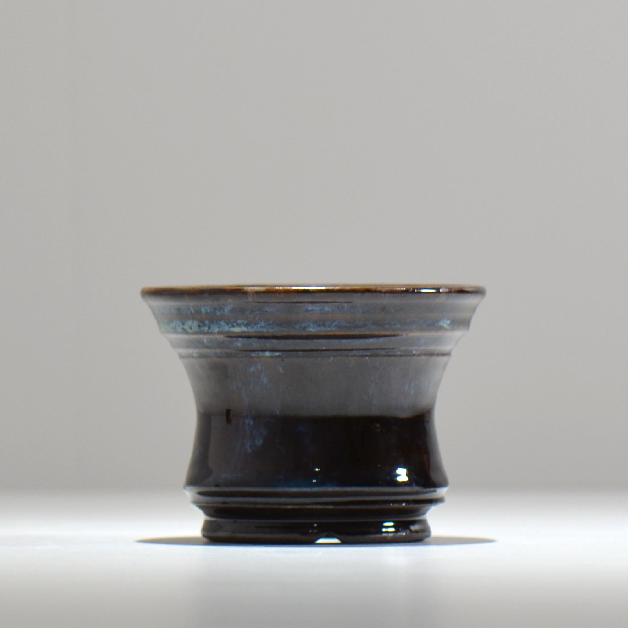 ヒノモトナツミ / 縁-ふち- / hn04_fc03_s / 約φ10.7cm / 植木鉢
