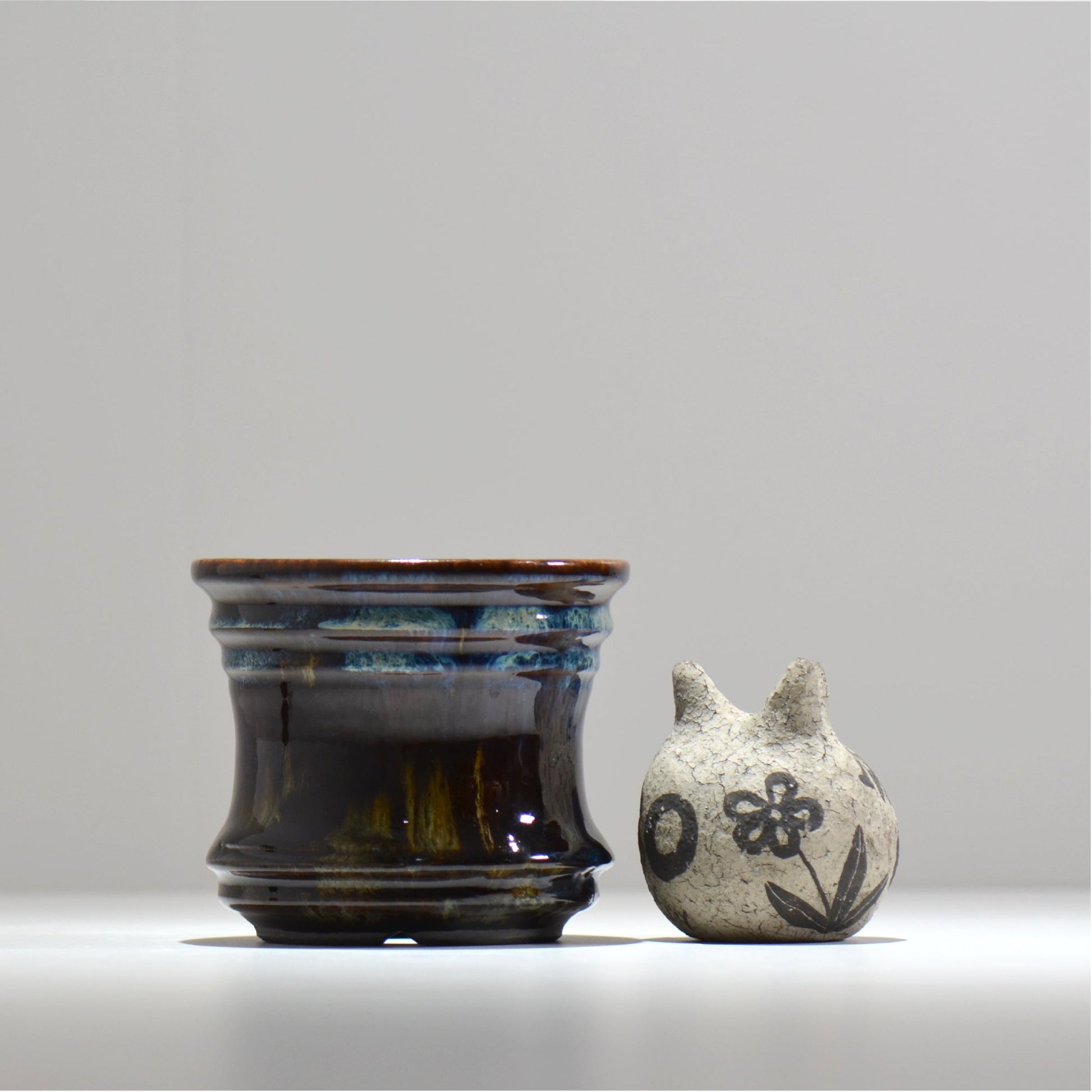 ヒノモトナツミ / 縁-ふち- /hn02_fc16_m/ 約φ12.8cm / 植木鉢