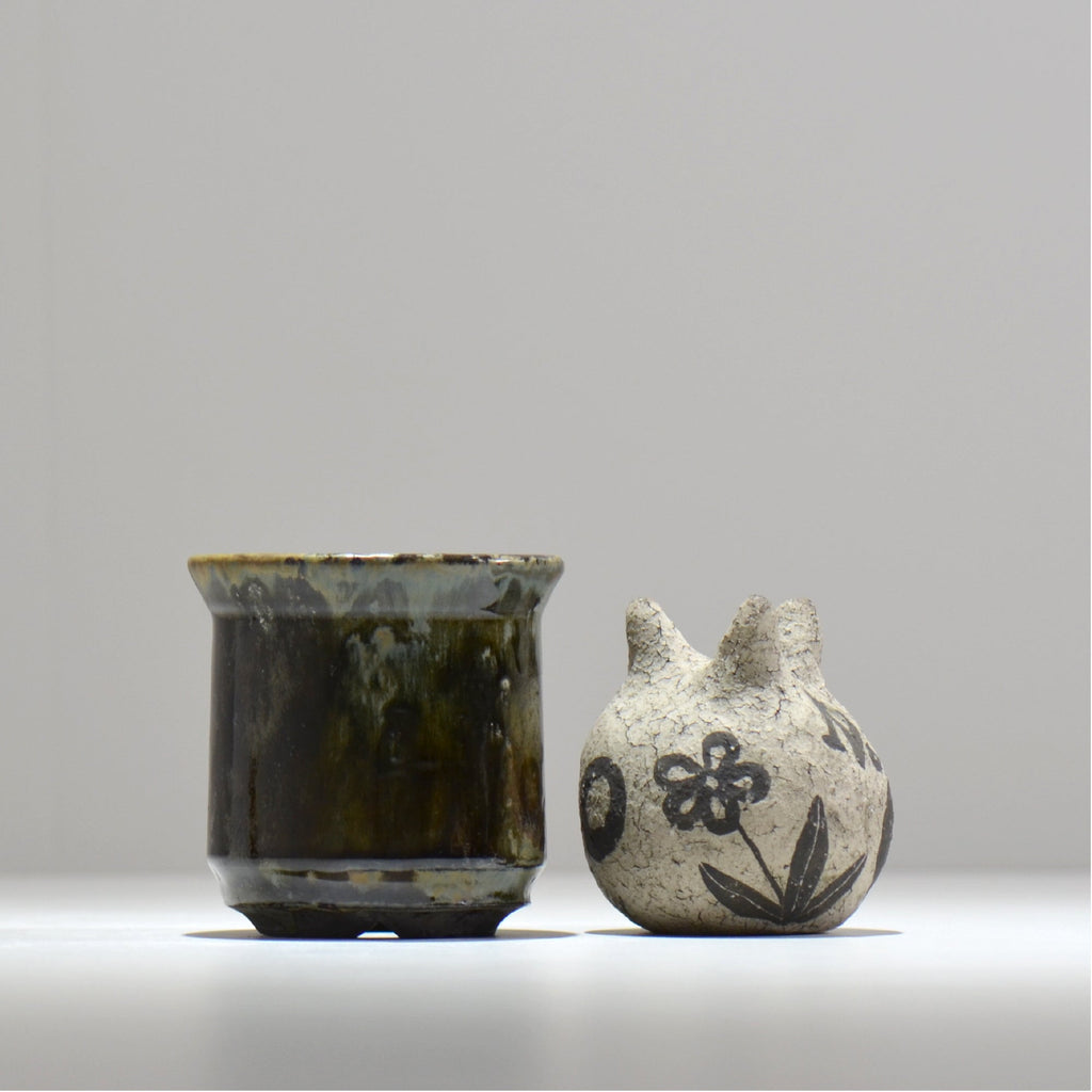 ヒノモトナツミ / 鈍-にび- / hn02_nb01_s / 約φ9.1cm / 植木鉢