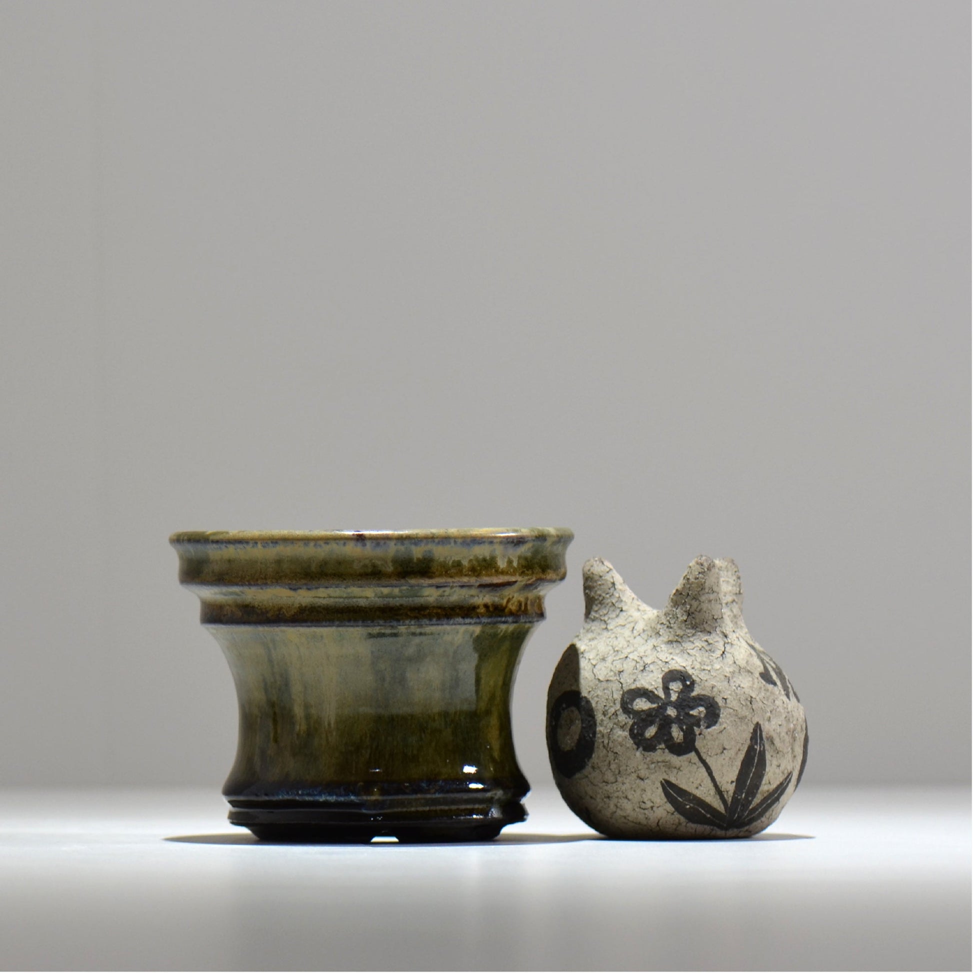 ヒノモトナツミ / 鈍-にび- / hn02_nb03_s / 約φ11.7cm / 植木鉢
