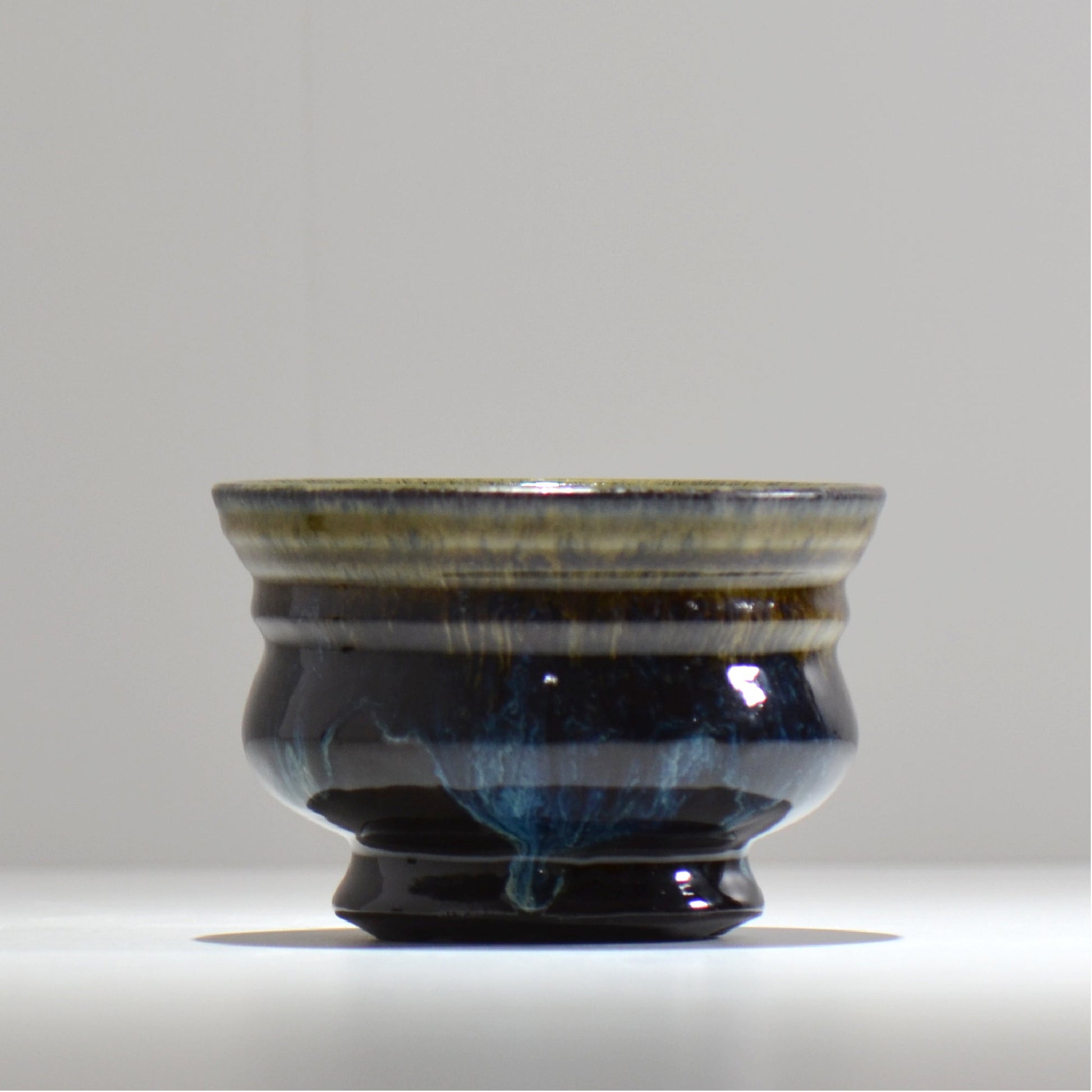 ヒノモトナツミ / 鈍-にび- / hn02_nb12_m / 約φ13.5cm / 植木鉢