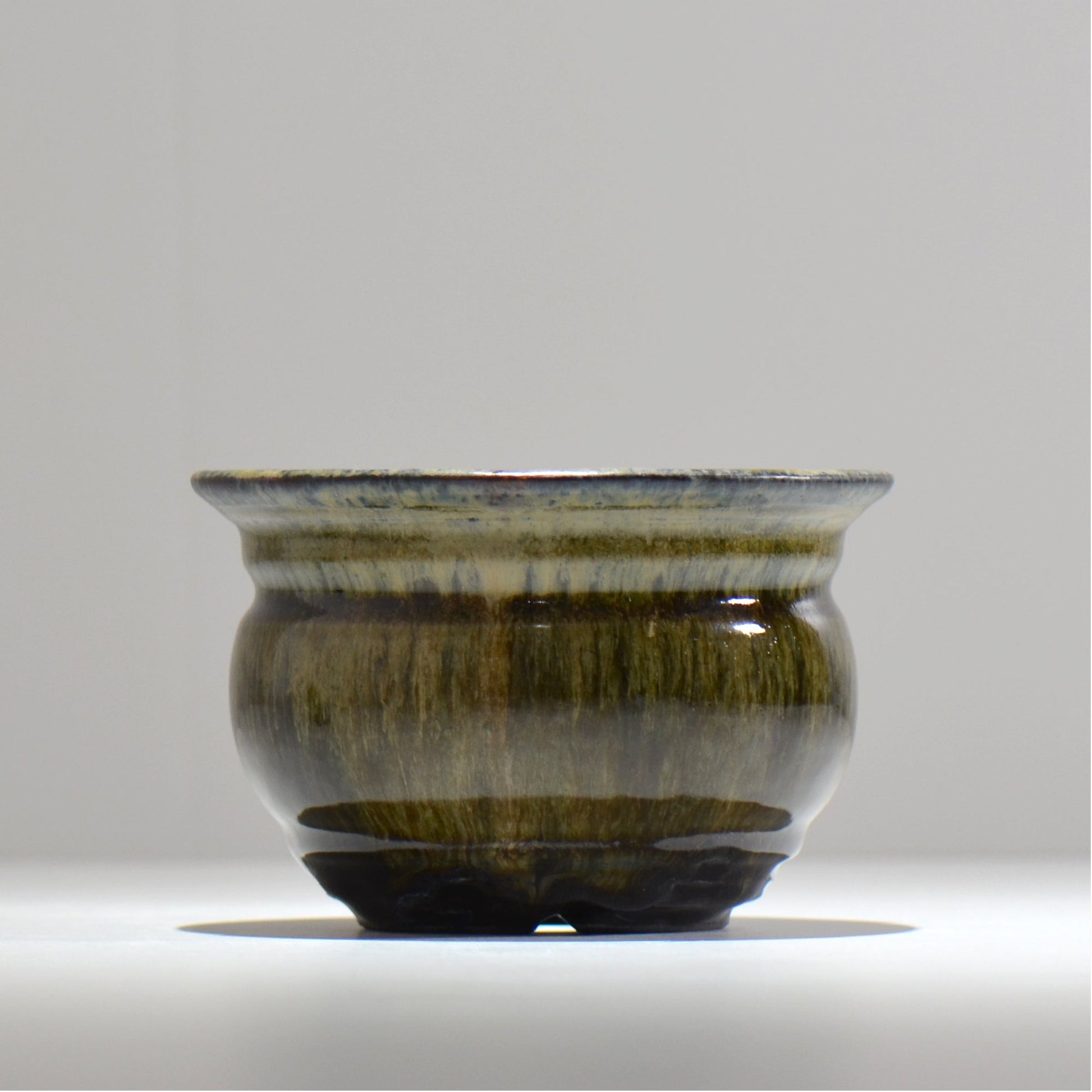 ヒノモトナツミ / 鈍-にび- / hn02_nb17_m / 約φ15cm / 植木鉢