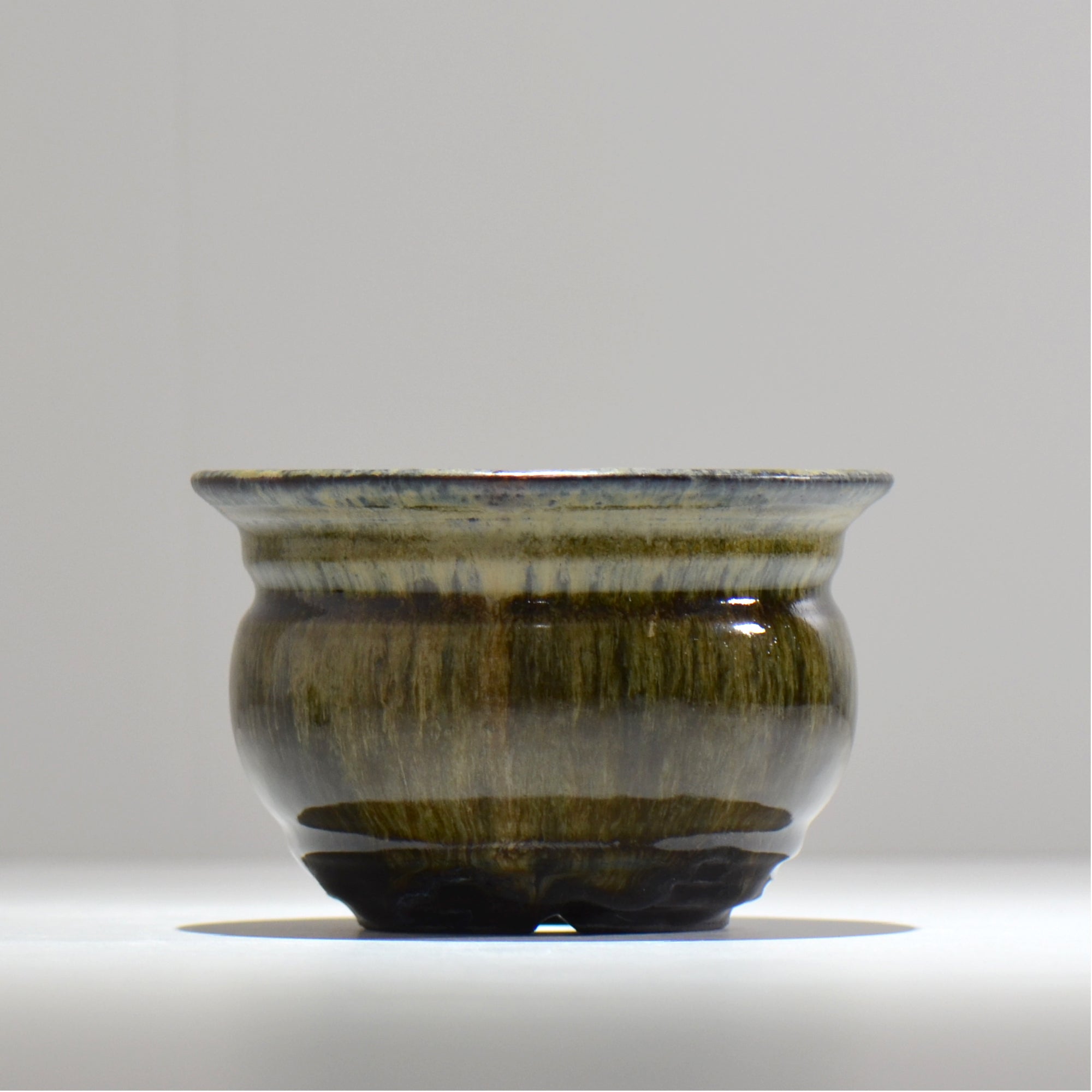 ヒノモトナツミ / 鈍-にび- / hn02_nb17_m / 約φ15cm / 植木鉢