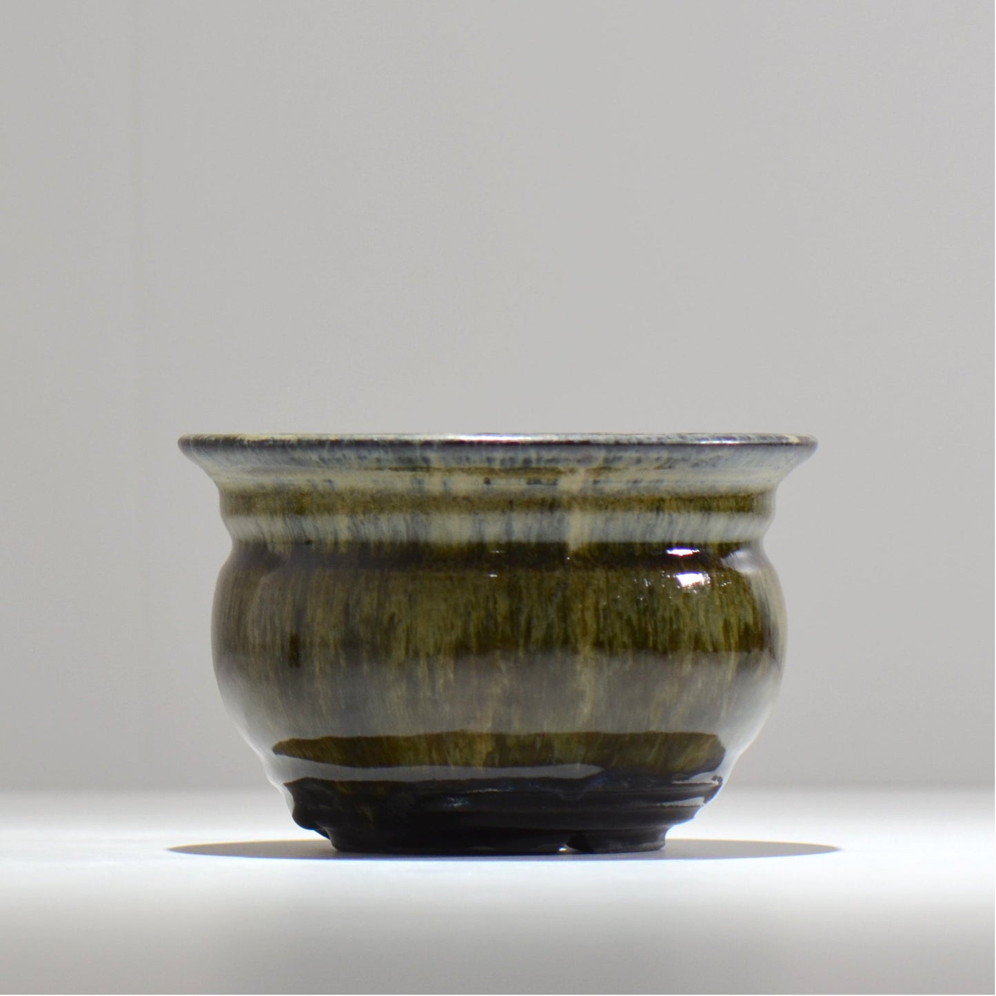 ヒノモトナツミ / 鈍-にび- / hn02_nb17_m / 約φ15cm / 植木鉢