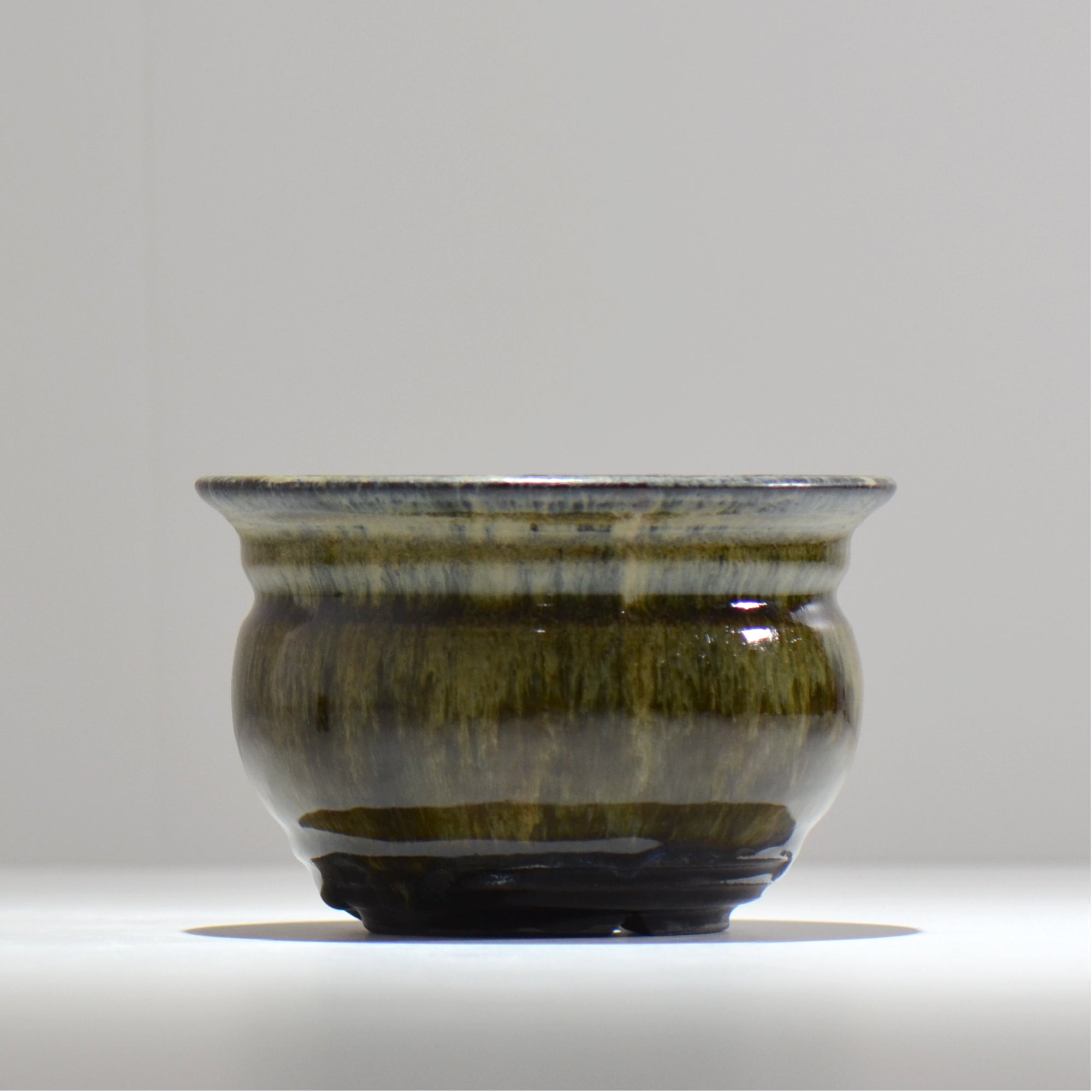ヒノモトナツミ / 鈍-にび- / hn02_nb17_m / 約φ15cm / 植木鉢