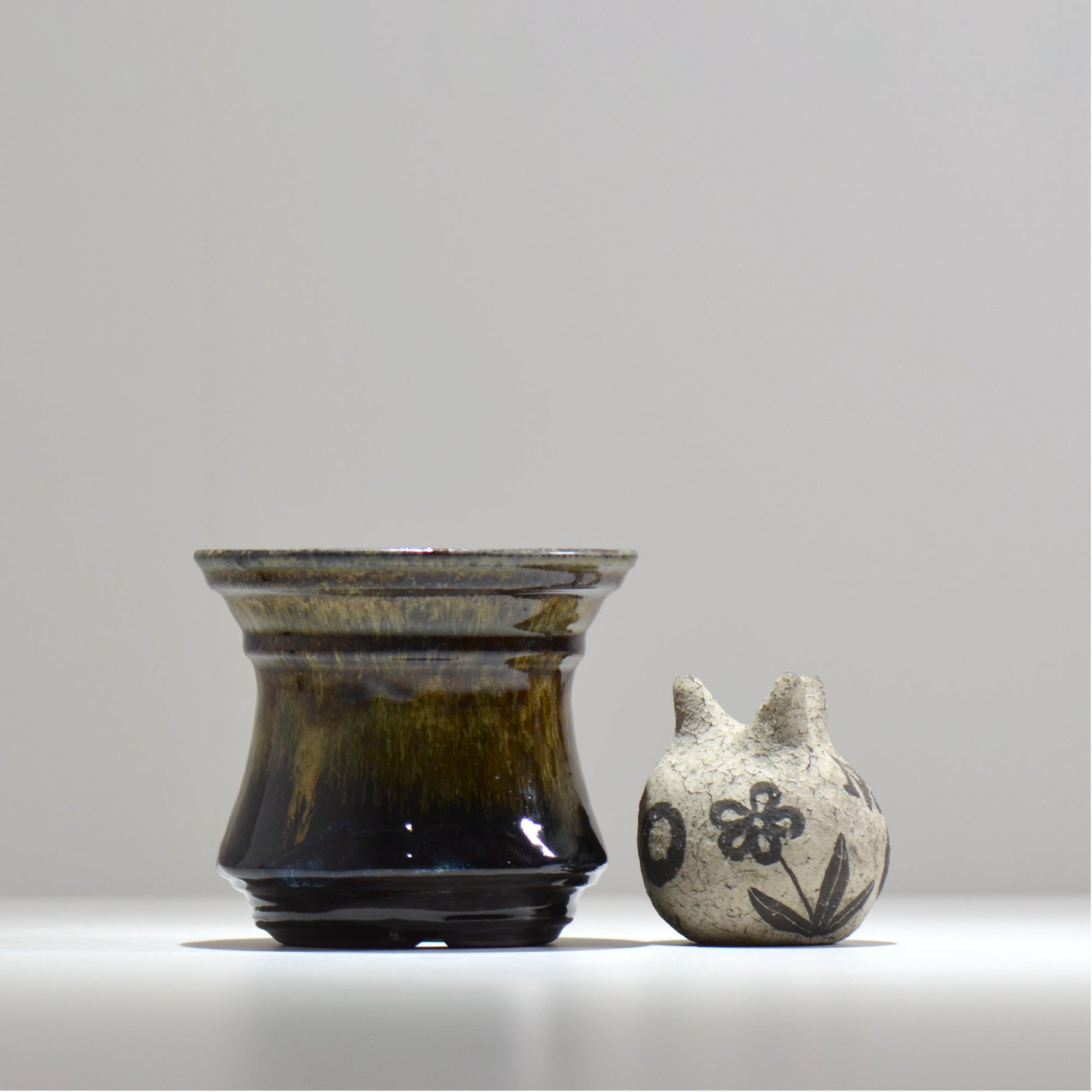 ヒノモトナツミ / 鈍-にび- / hn02_nb19_m/ 約φ13.5cm / 植木鉢