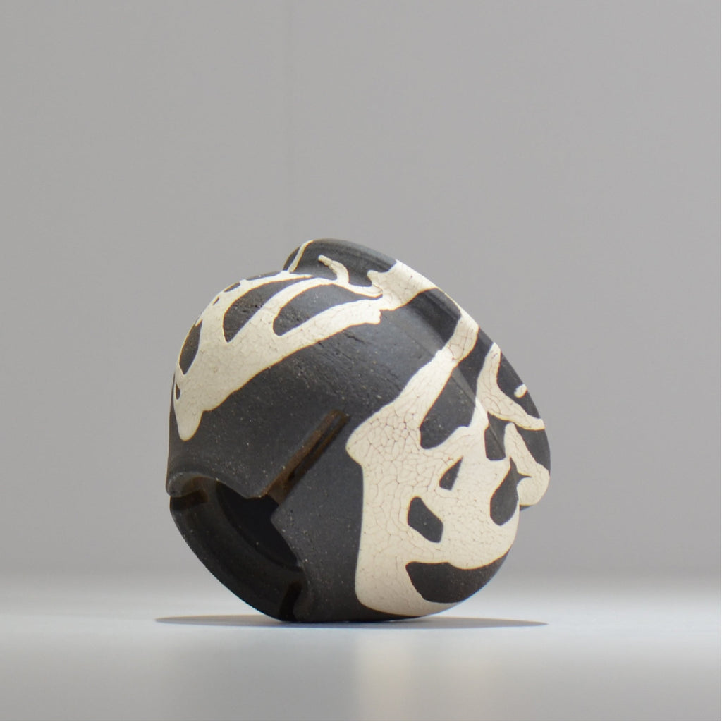 沼野 秀章 / 黒二白 / S / nh2_bwh03_s / 約φ11.2cm / 植木鉢