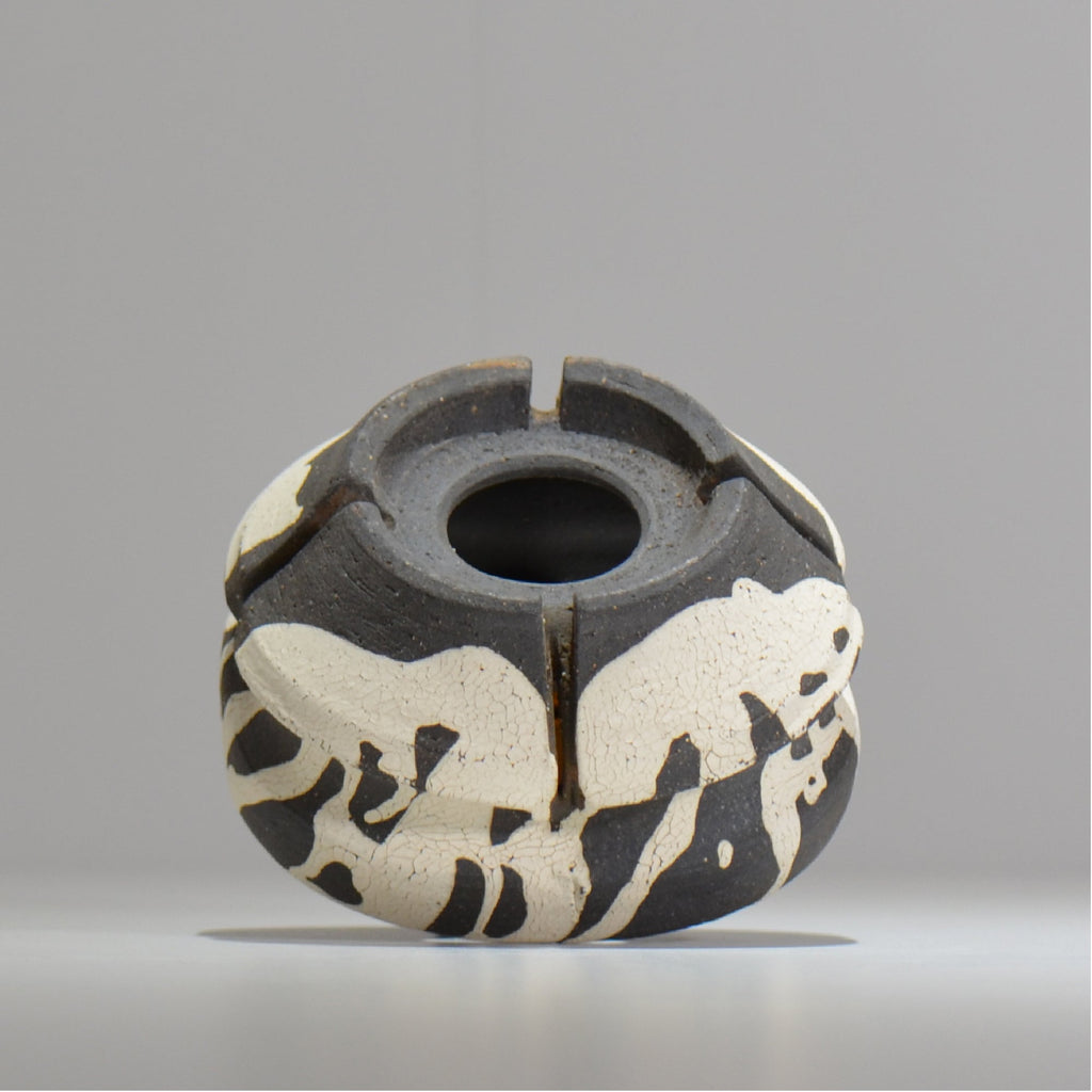 沼野 秀章 / 黒二白 / M / nh2_bwh07_m / 約φ12.3cm / 植木鉢