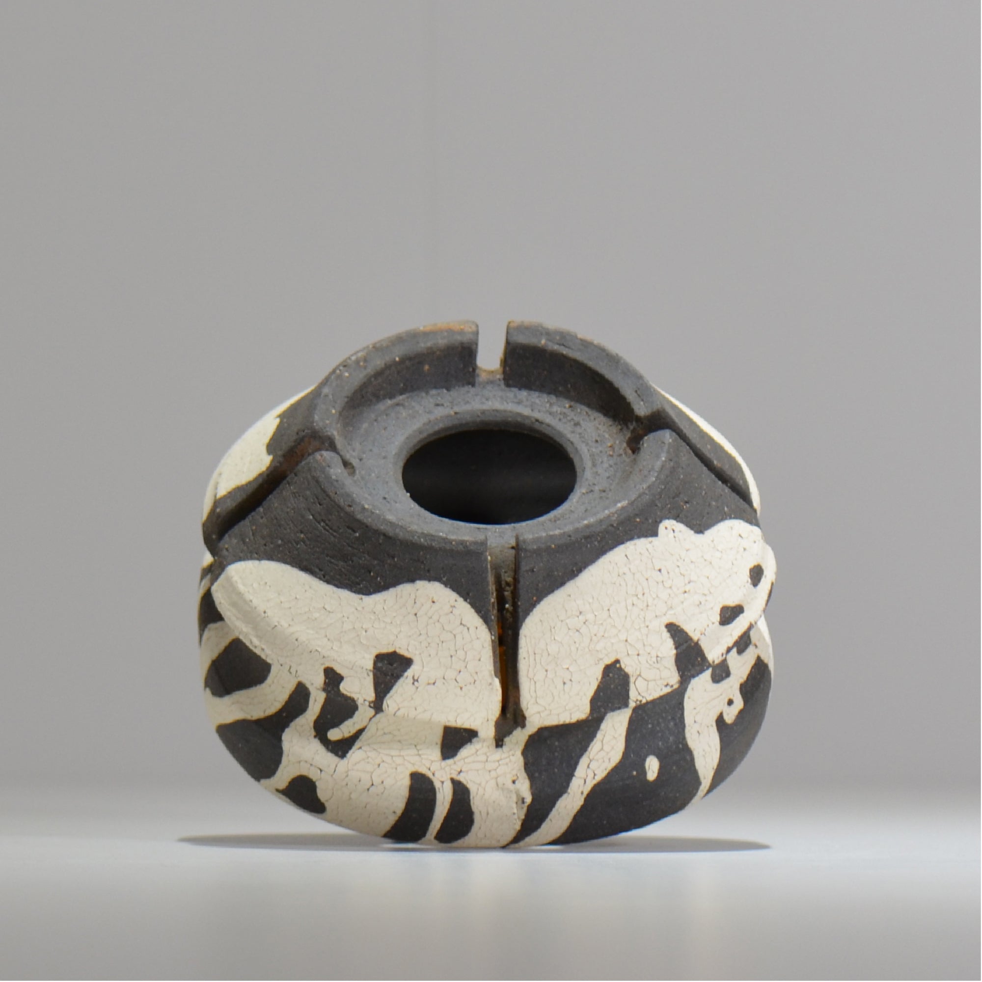 沼野 秀章 / 黒二白 / M / nh2_bwh07_m / 約φ12.3cm / 植木鉢