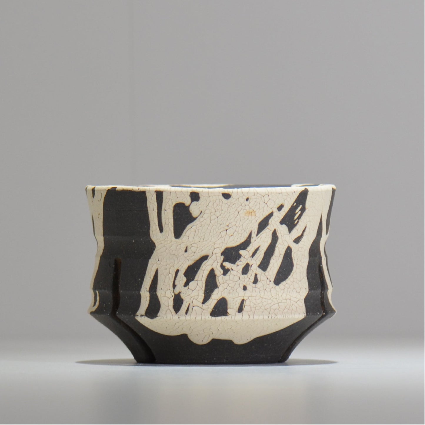 沼野 秀章 / 黒二白 / M / nh2_bwh10_m/ 約φ12.8cm / 植木鉢
