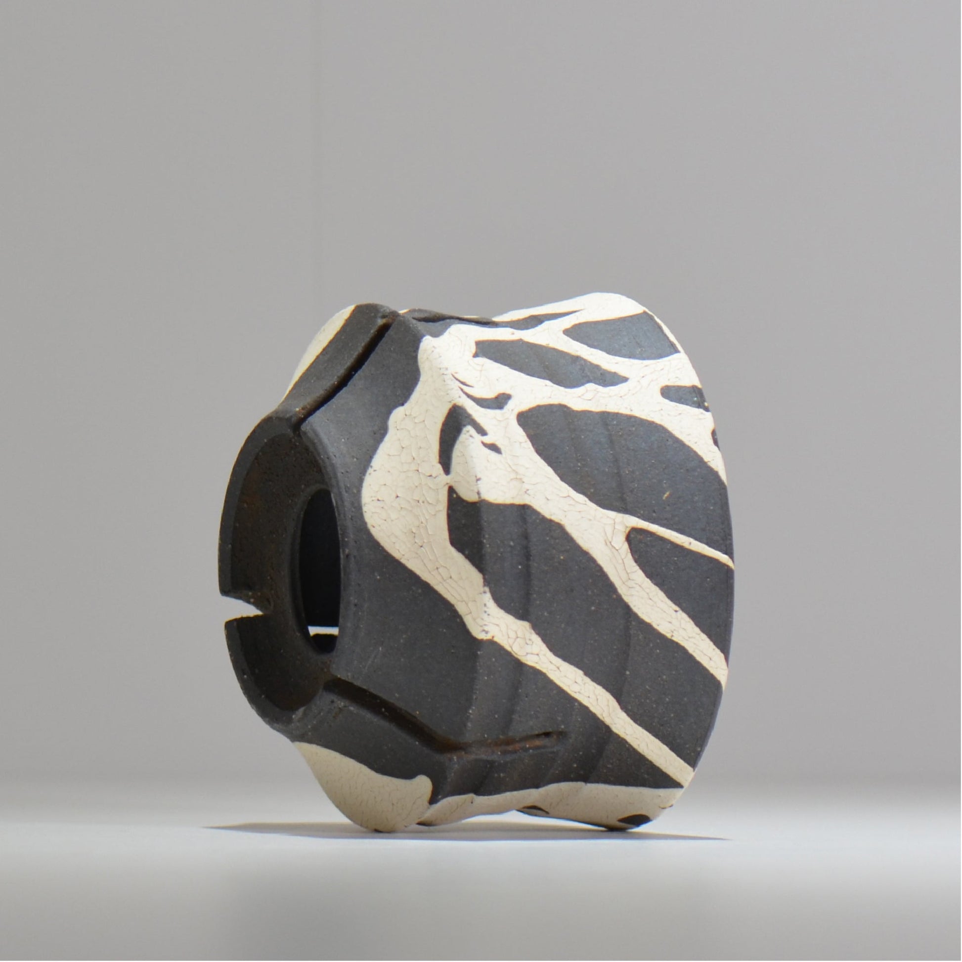 沼野 秀章 / 黒二白 / M / nh2_bwh10_m/ 約φ12.8cm / 植木鉢