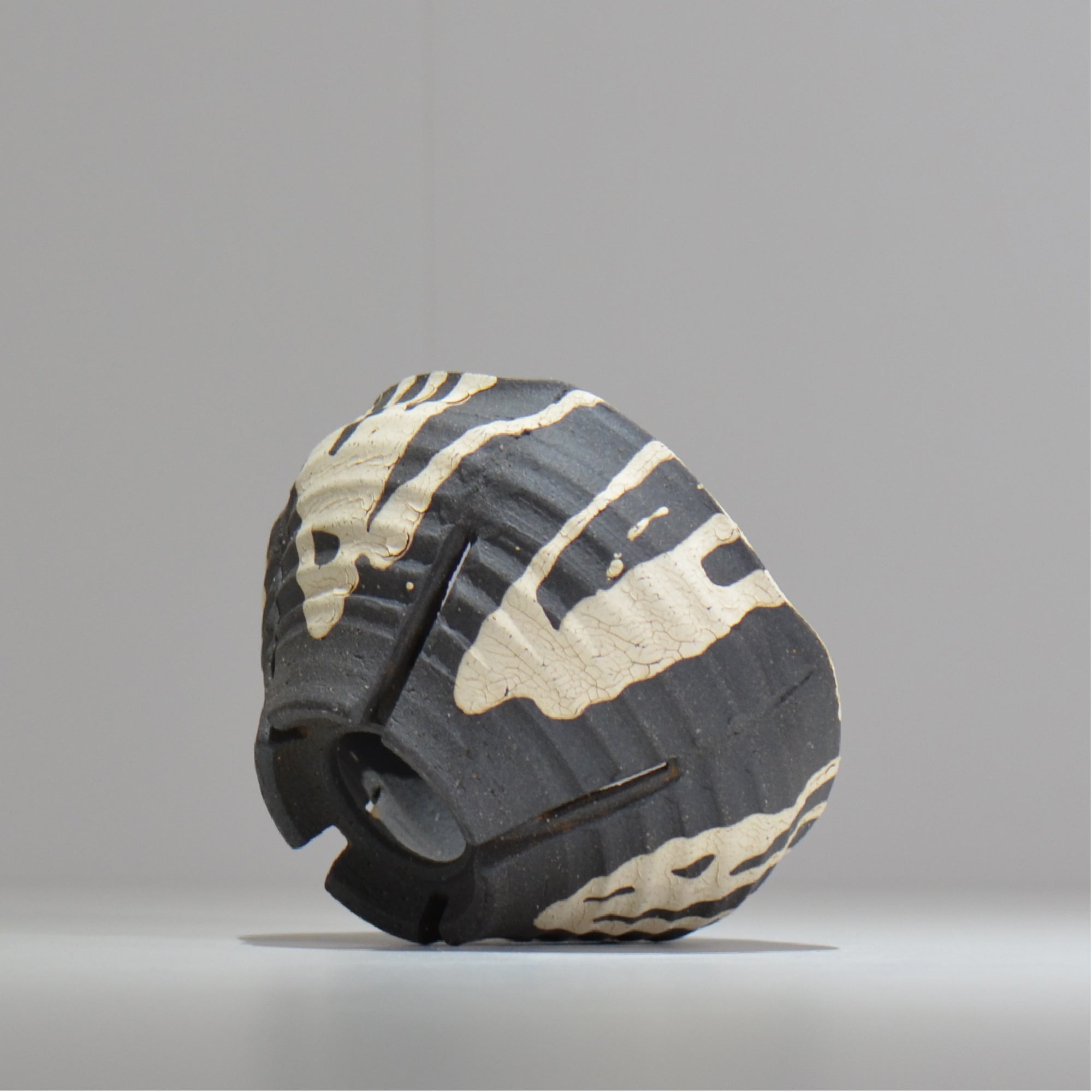 沼野 秀章 / 黒二白 / M / nh2_bwh12_m/ 約φ13.2cm / 植木鉢