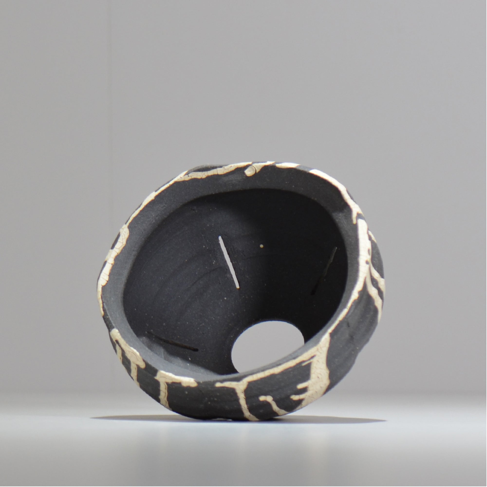 沼野 秀章 / 黒二白 / M / nh2_bwh12_m/ 約φ13.2cm / 植木鉢