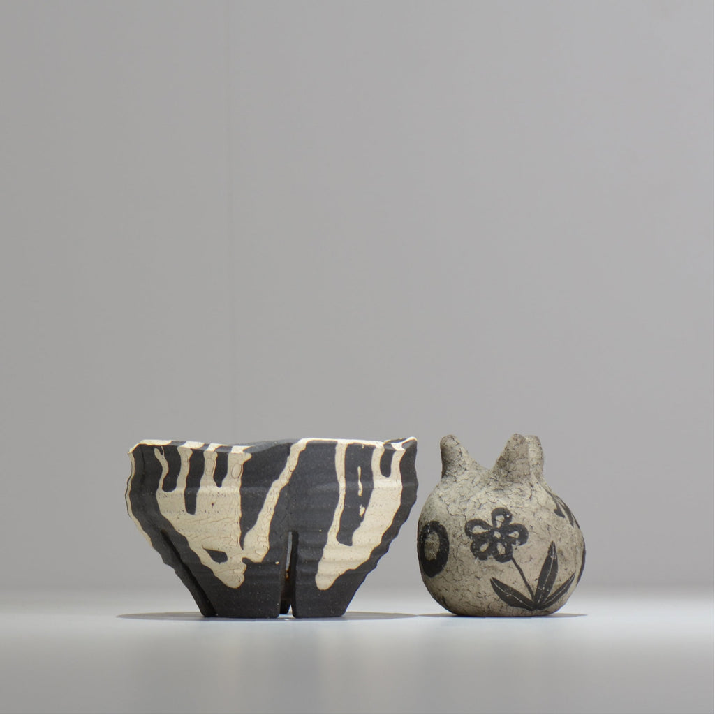 沼野 秀章 / 黒二白 / M / nh2_bwh12_m/ 約φ13.2cm / 植木鉢