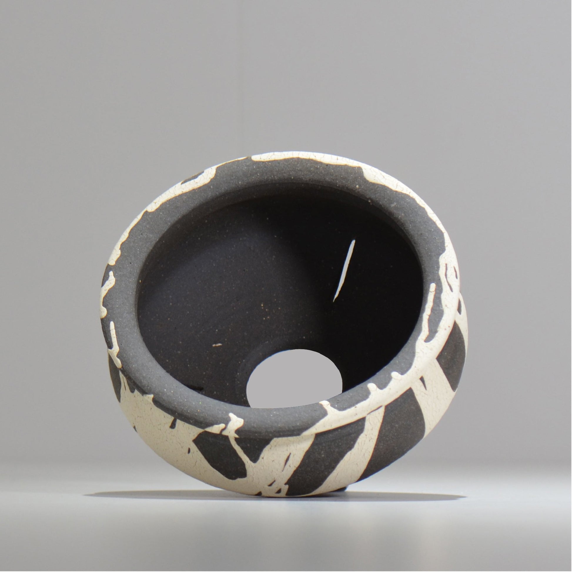 沼野 秀章 / 黒二白 / M / nh2_bwh13_m/ 約φ15cm / 植木鉢