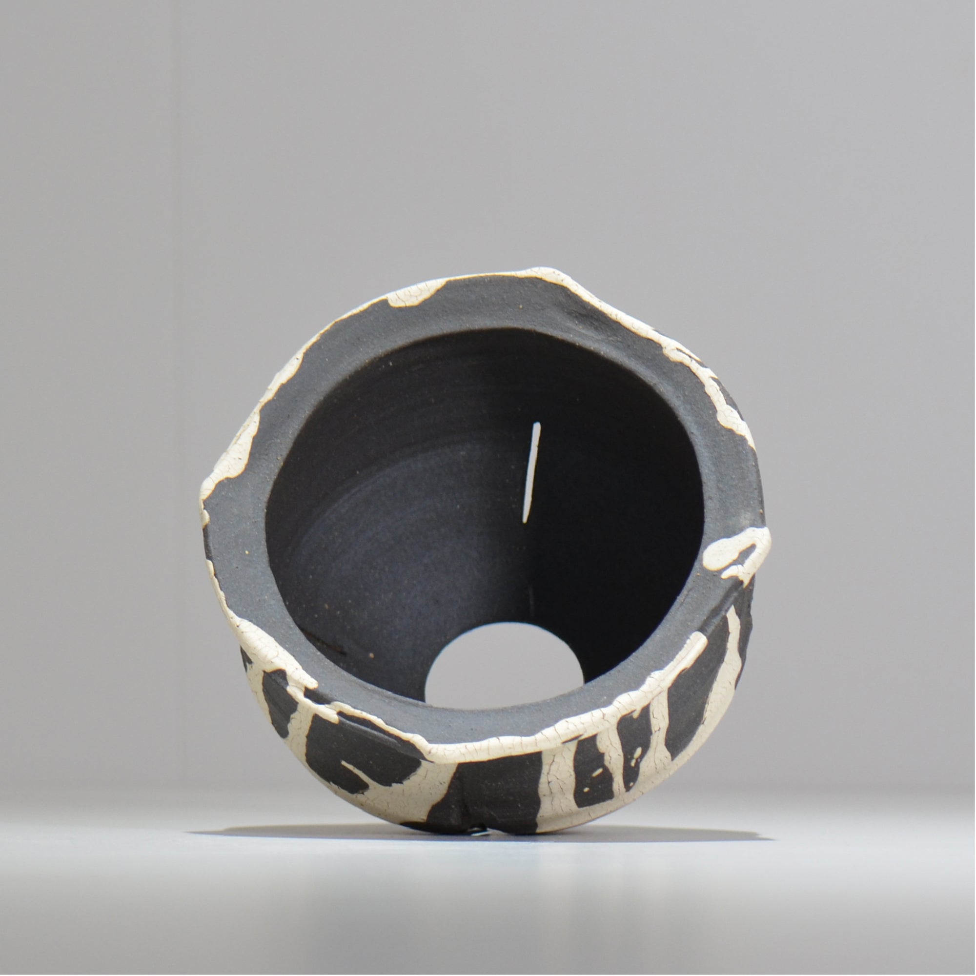 沼野 秀章 / 黒二白 / M / nh2_bwh14_m/ 約φ14.5cm / 植木鉢