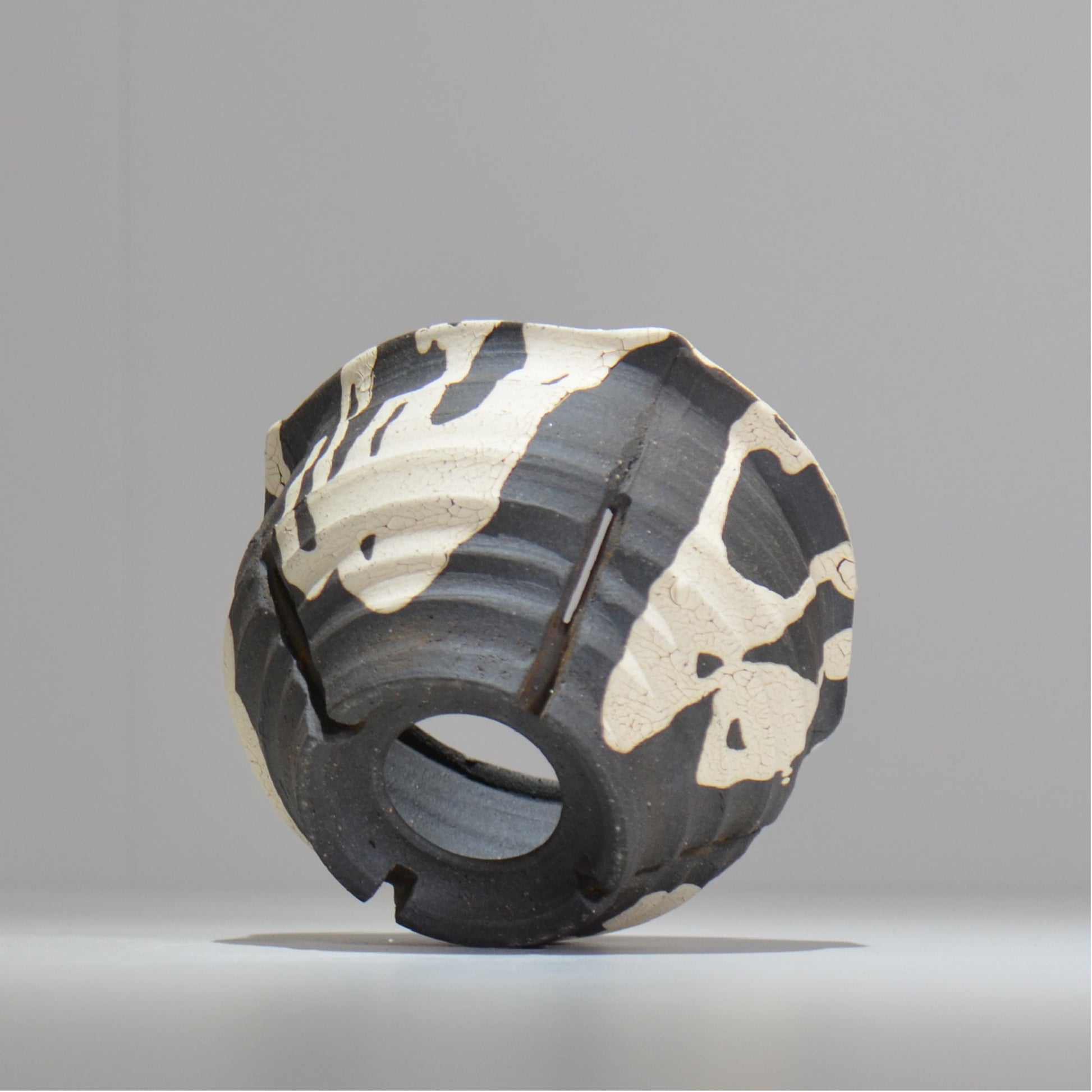 沼野 秀章 / 黒二白 / M / nh2_bwh14_m/ 約φ14.5cm / 植木鉢