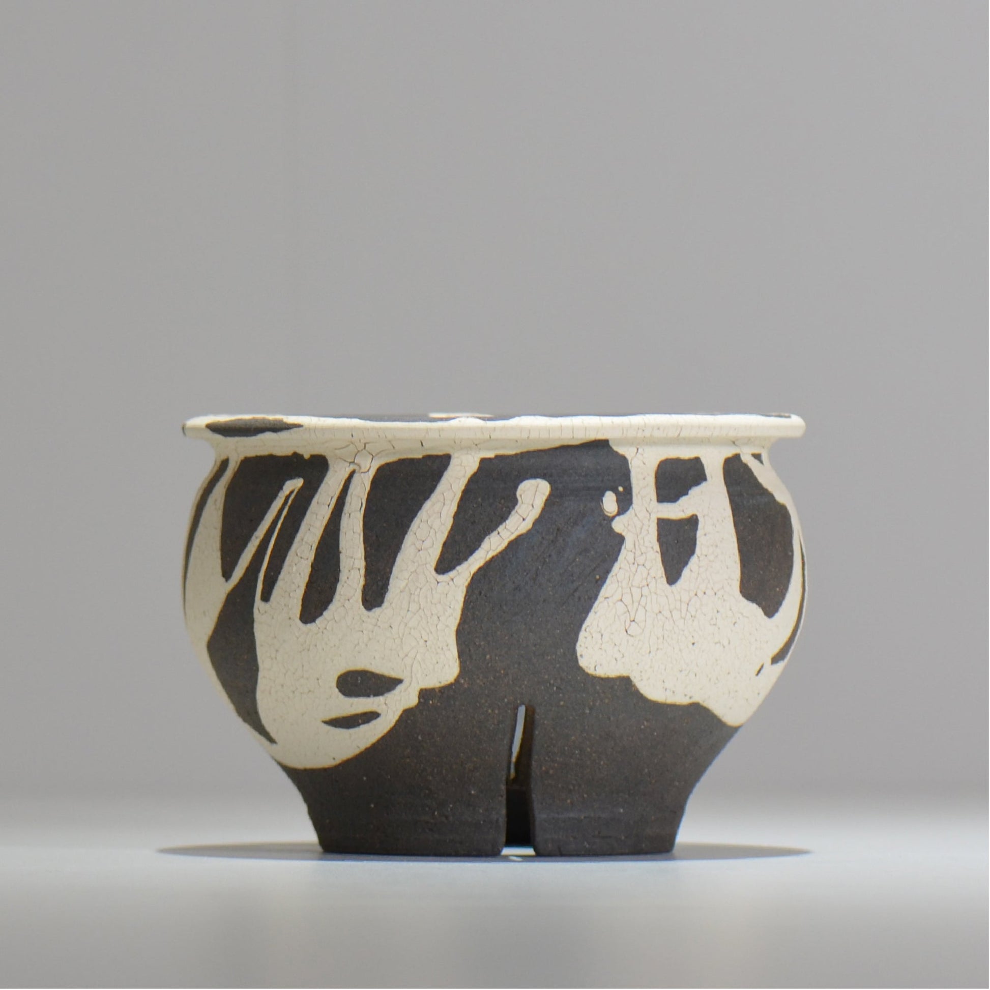 沼野 秀章 / 黒二白 / M / nh2_bwh16_m/ 約φ14cm / 植木鉢