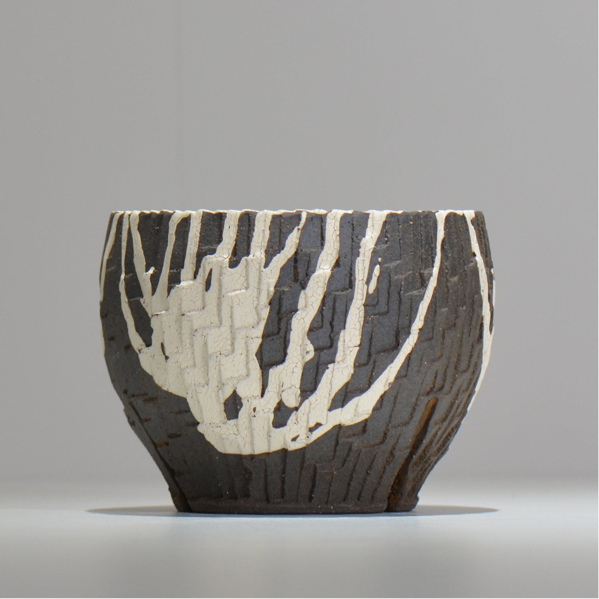 沼野 秀章 / 黒二白 / M / nh2_bwh19_m/ 約φ14cm / 植木鉢