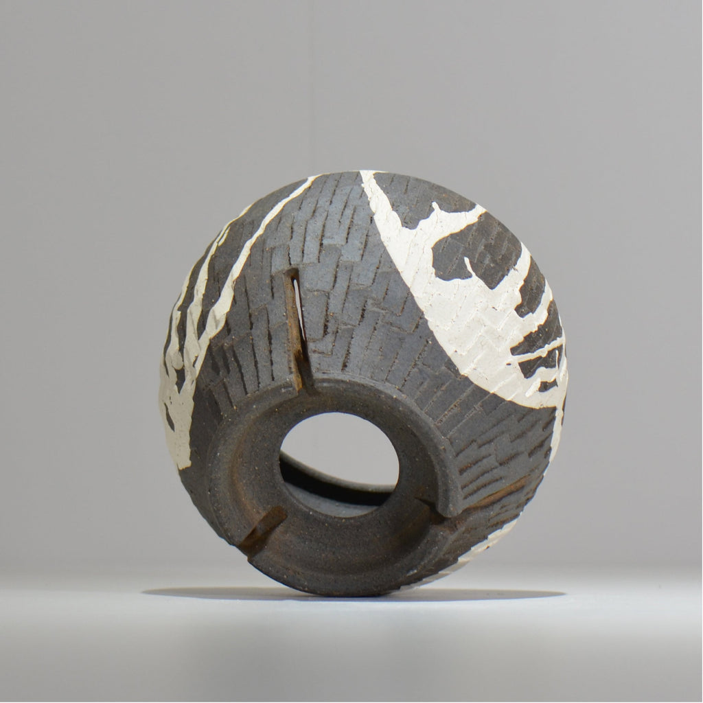 沼野 秀章 / 黒二白 / M / nh2_bwh19_m/ 約φ14cm / 植木鉢