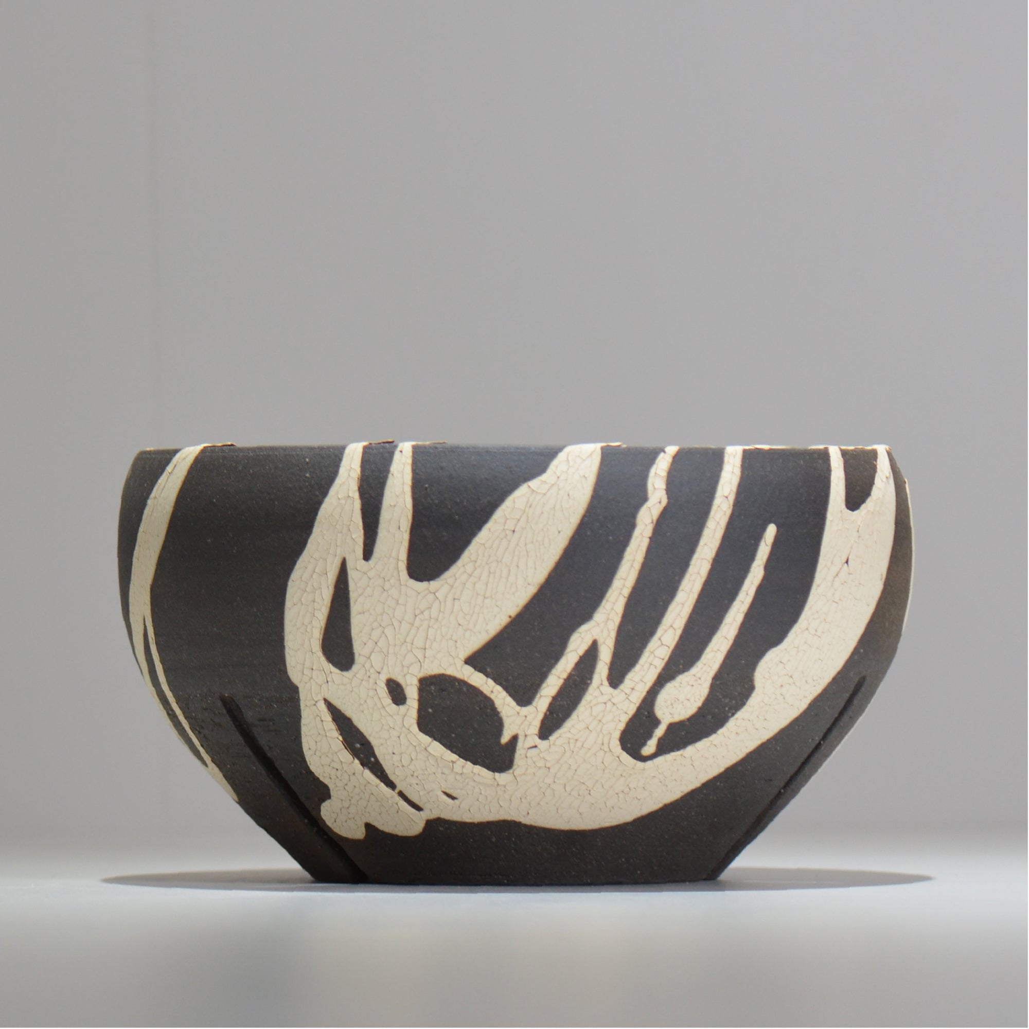 沼野 秀章 / 黒二白 / XL / nh2_bwh22_xl/ 約φ19cm / 植木鉢
