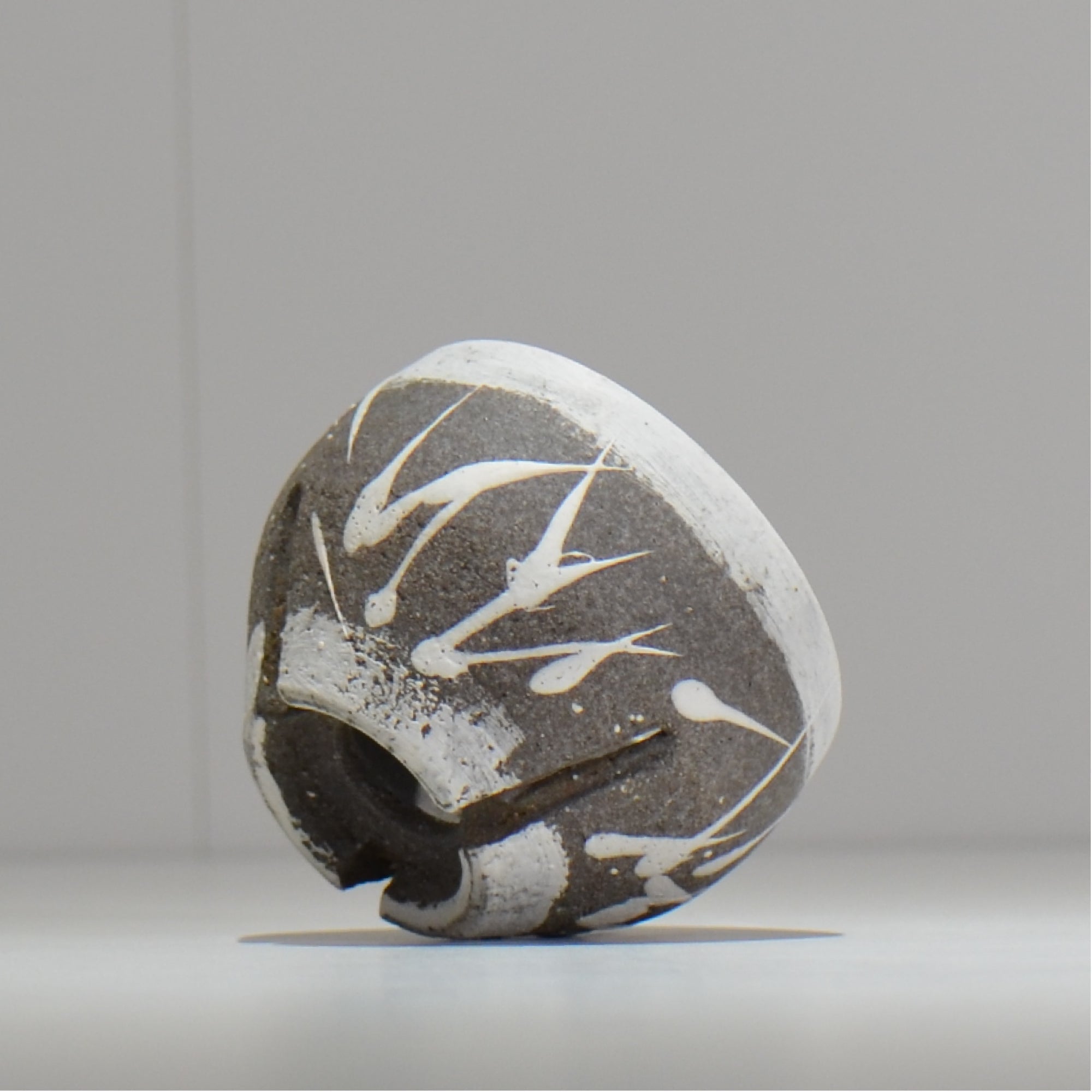 沼野 秀章 / 黒二白 /  nh3_bwh02_m / 約φ8cm / 植木鉢