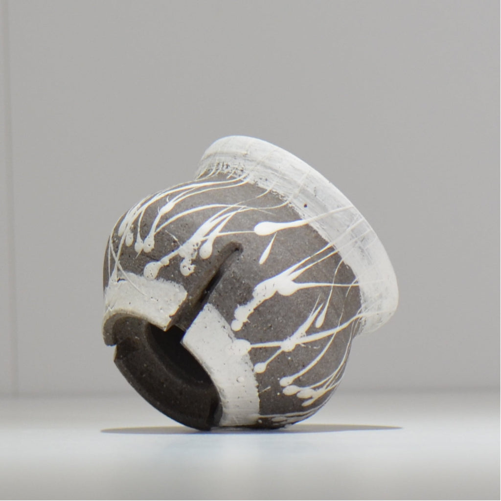 沼野 秀章 / 黒二白 / nh3_bwh05_xs / 約φ8cm / 植木鉢