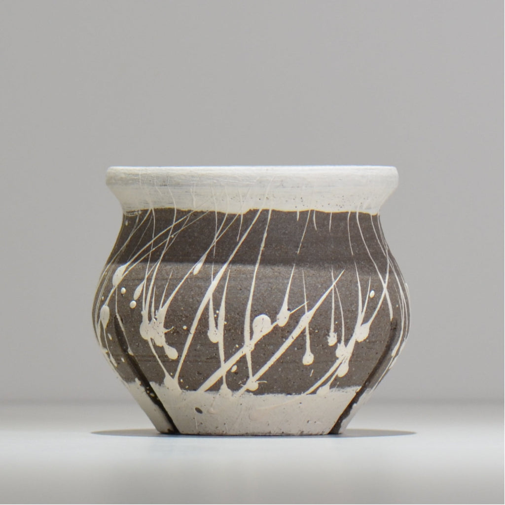 沼野 秀章 / 黒二白 /  nh3_bwh06_s / 約φ12cm / 植木鉢