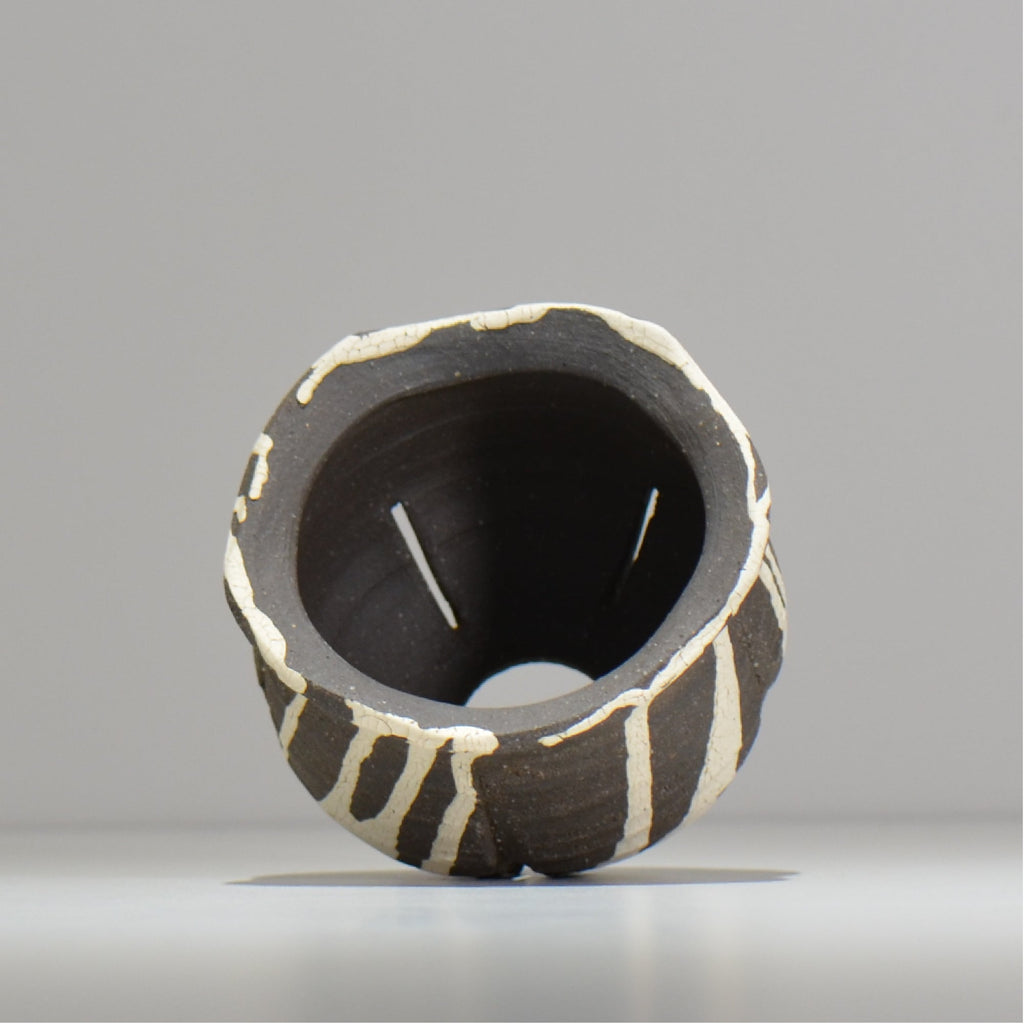 沼野 秀章 / 黒二白 / M / nh3_bwh09_s / 約φ10.3cm / 植木鉢