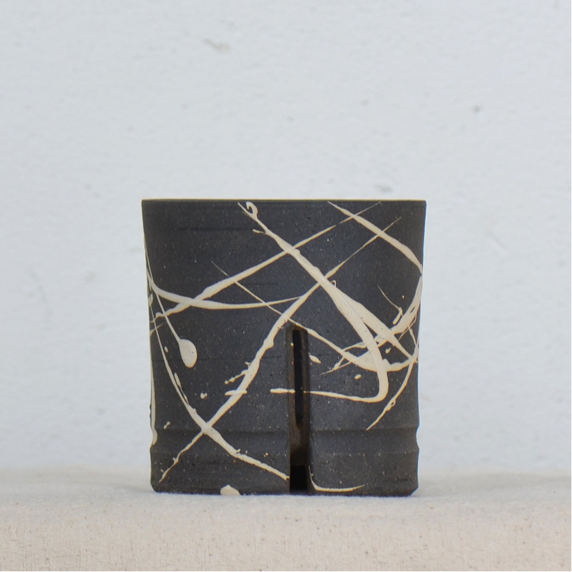 沼野 秀章 / 黒二白 / nh5_bw02_xs / 約φ8cm / 植木鉢
