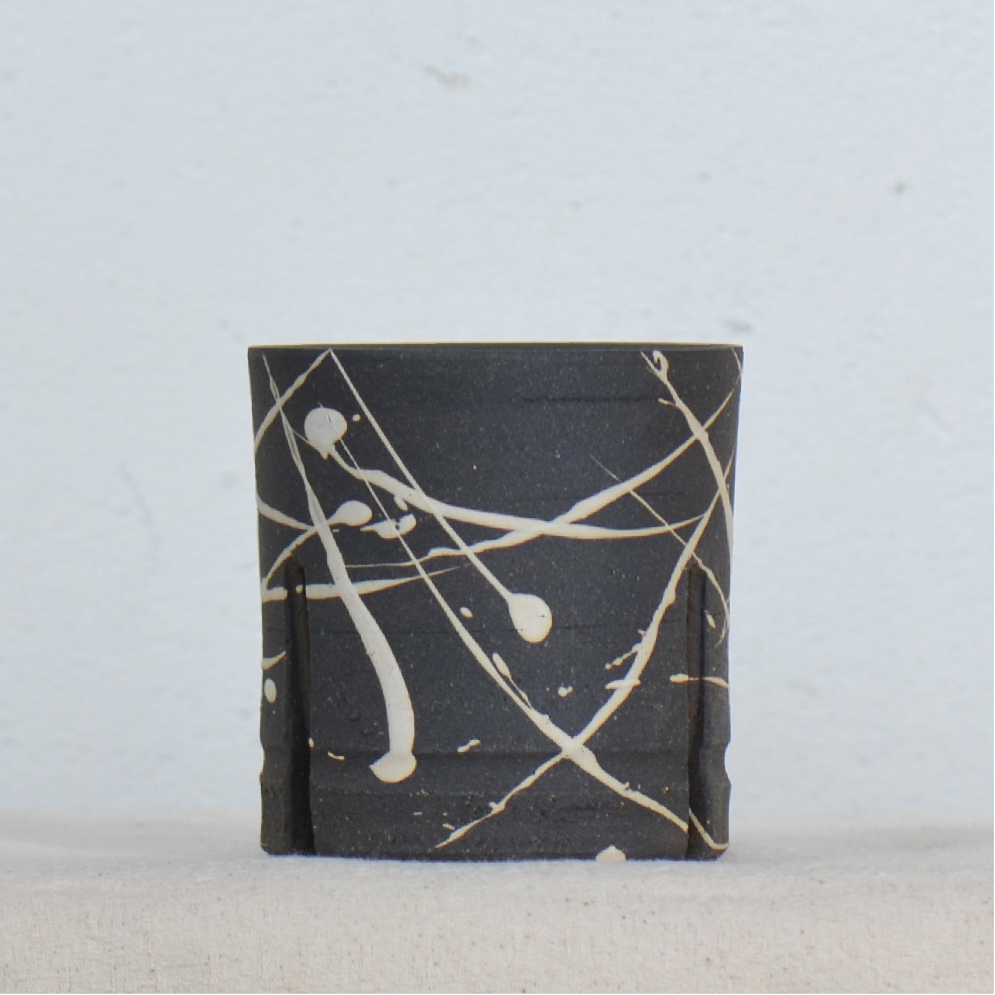 沼野 秀章 / 黒二白 / nh5_bw02_xs / 約φ8cm / 植木鉢
