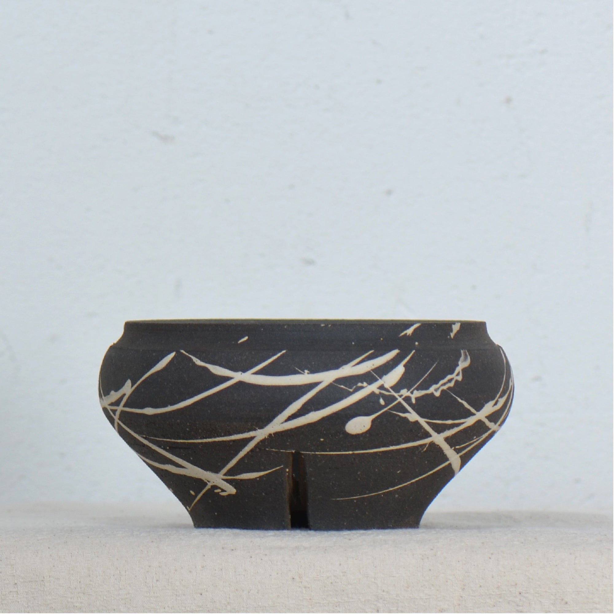 沼野 秀章 / 黒二白 / nh5_bw04_s / 約φ12cm / 植木鉢