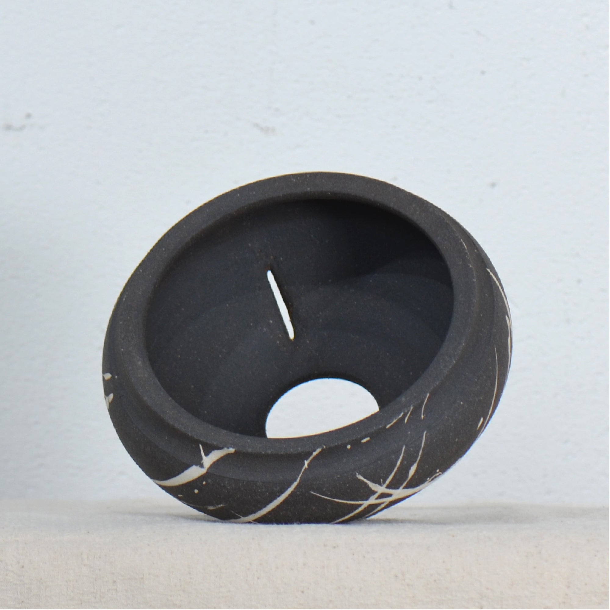 沼野 秀章 / 黒二白 / nh5_bw04_s / 約φ12cm / 植木鉢 – ハチラボ