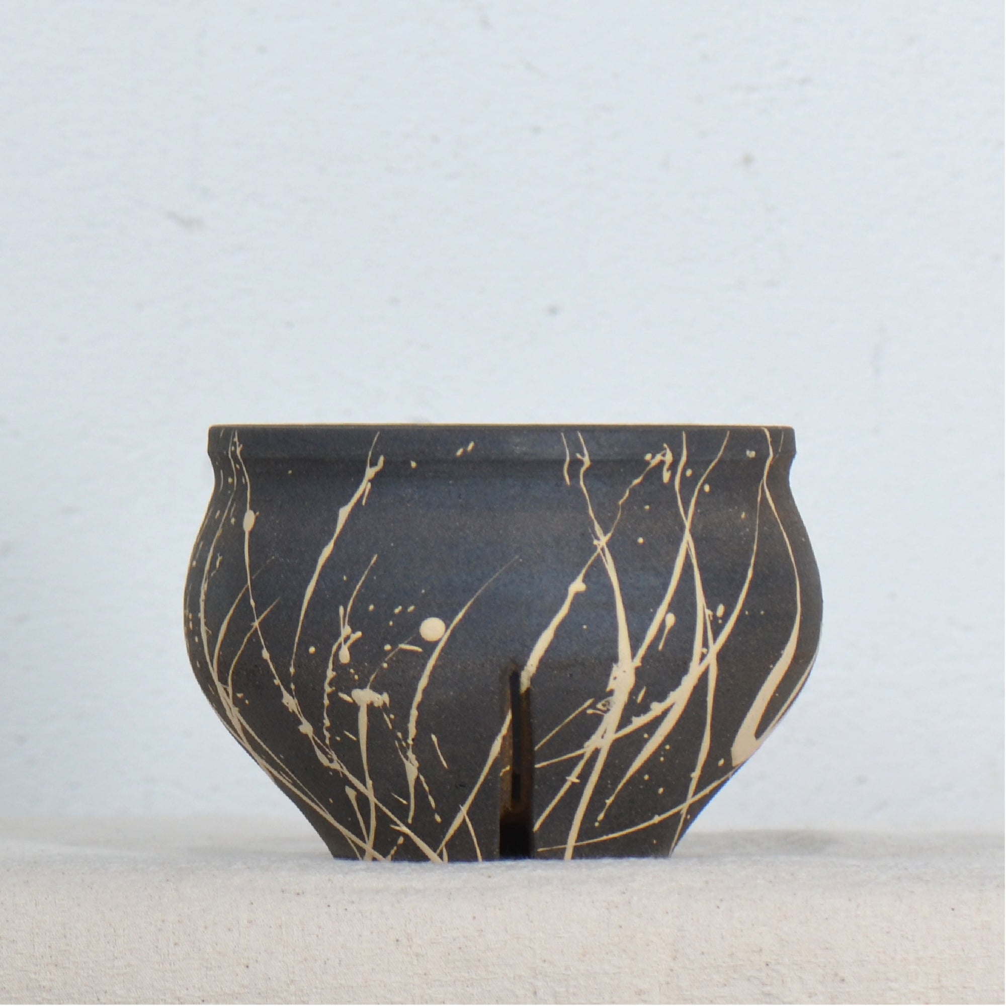 沼野 秀章 / 黒二白 / nh5_bw05_s / 約φ11.8cm / 植木鉢