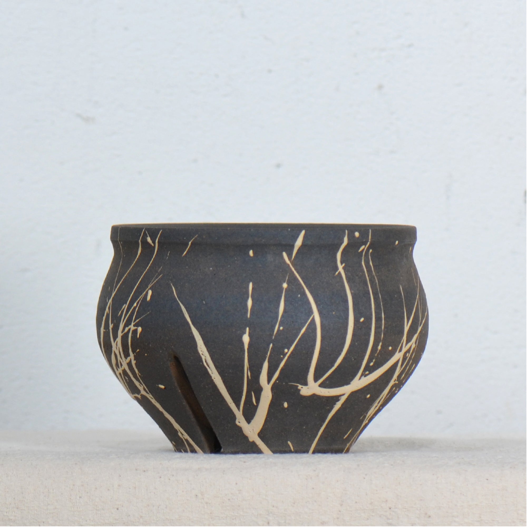 沼野 秀章 / 黒二白 / nh5_bw05_s / 約φ11.8cm / 植木鉢